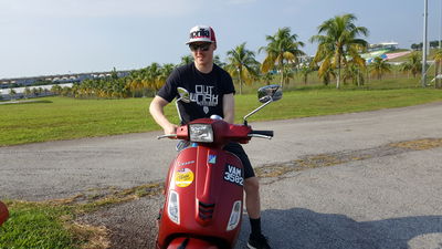 Trackside di Sepang bersama Bradley Smith