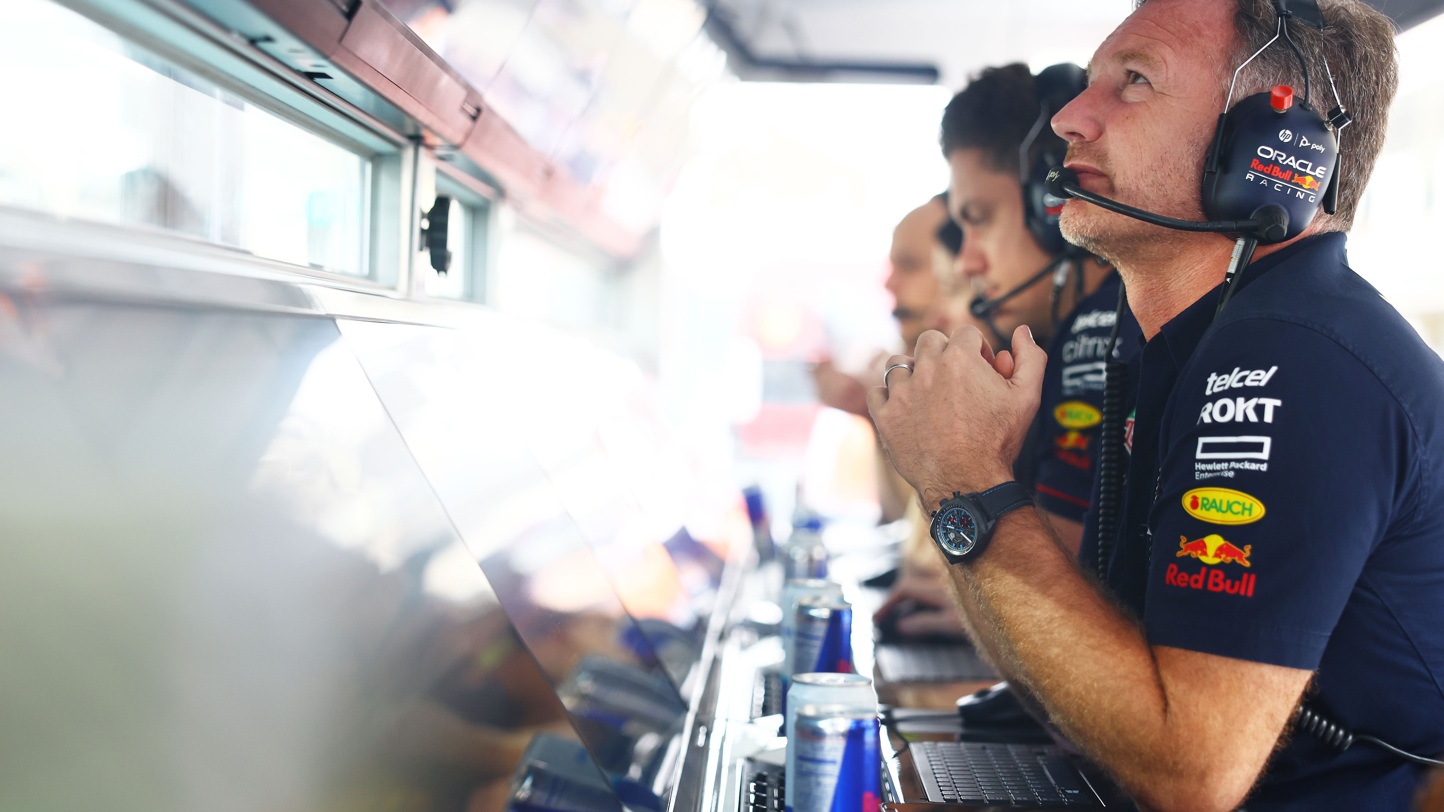 Christian Horner sitting on the pit wall at the Abu Dhabi Grand Prix