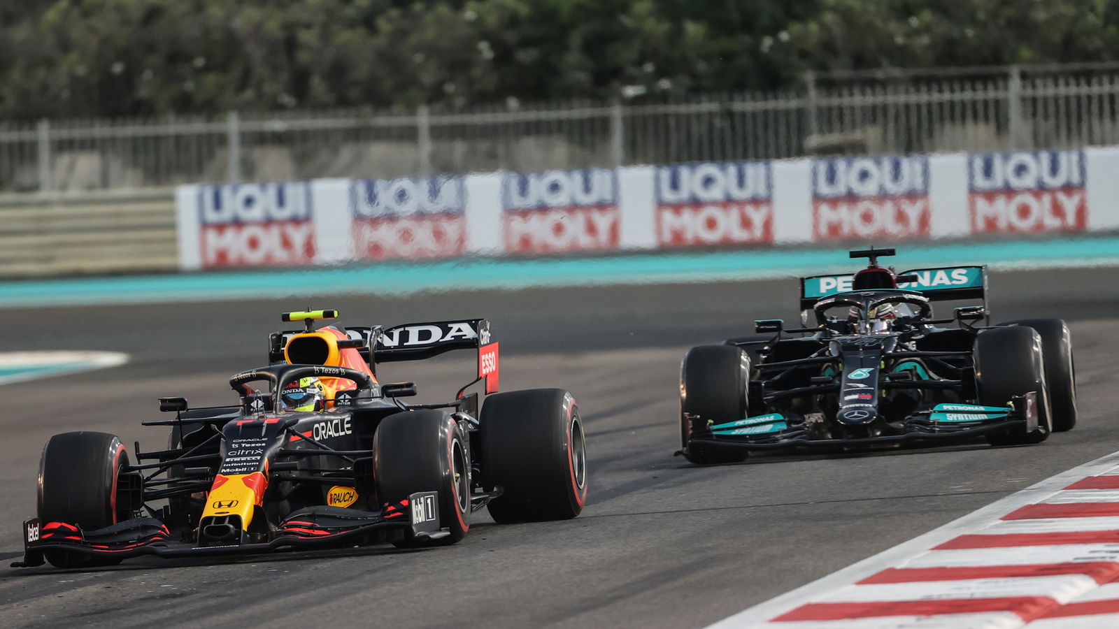 Sergio Perez ahead of Lewis Hamilton in the 2021 Abu Dhabi GP