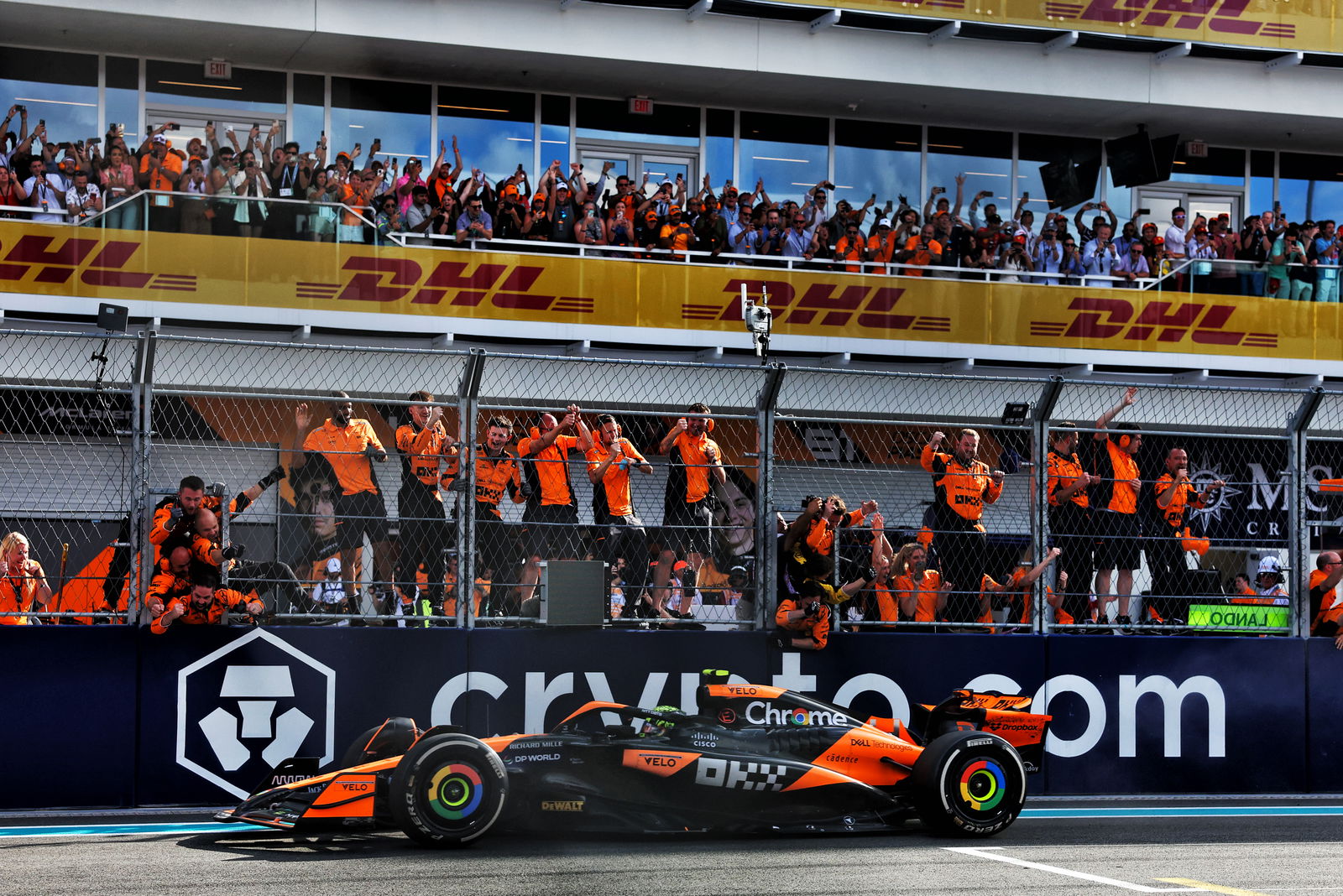 Norris crosses the line to win in Miami 