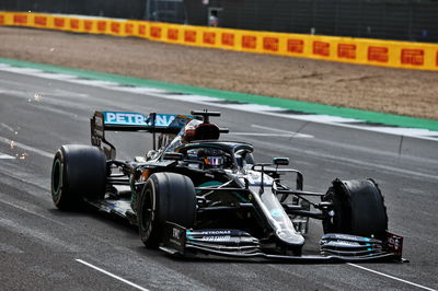 Lewis Hamilton wins the 2020 British Grand Prix on three wheels