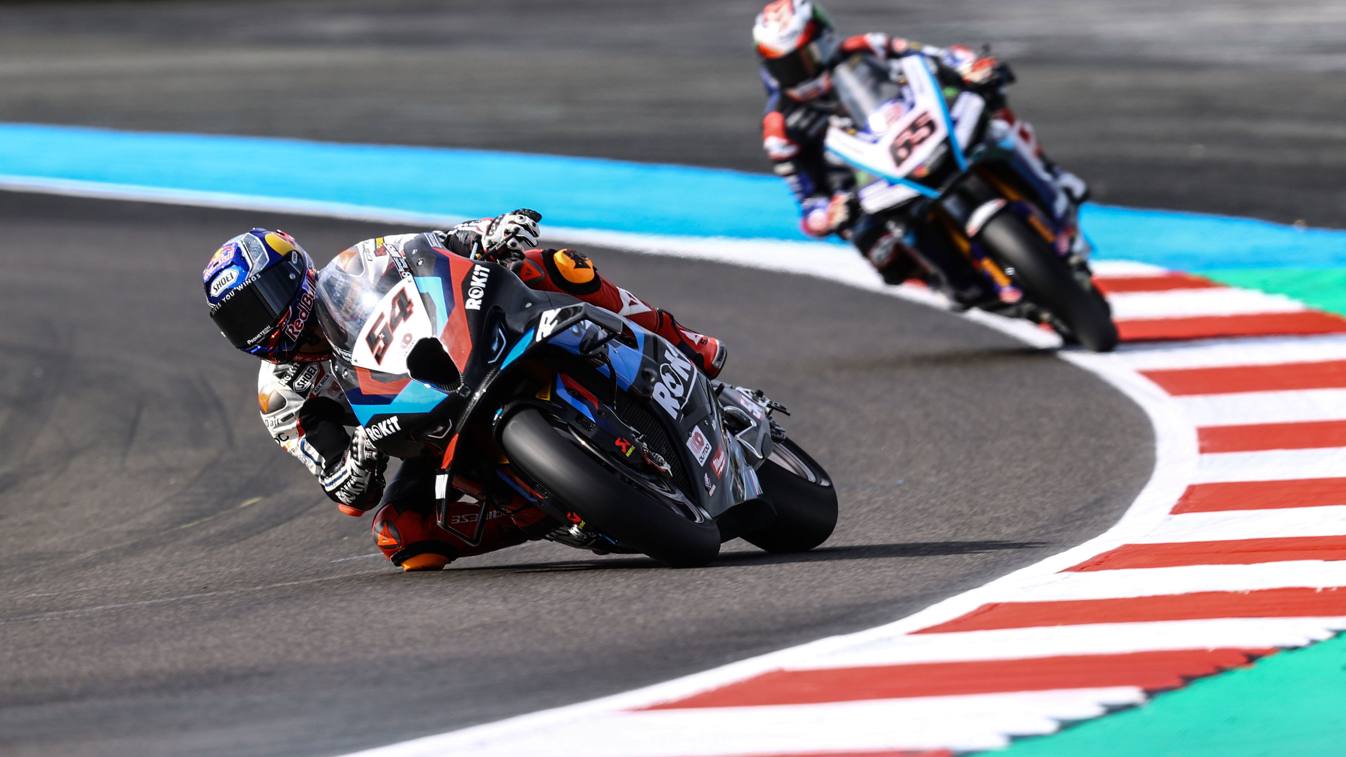 Toprak Razgatlioglu, Jonathan Rea, 2024 French WorldSBK. Credit: Gold and Goose.