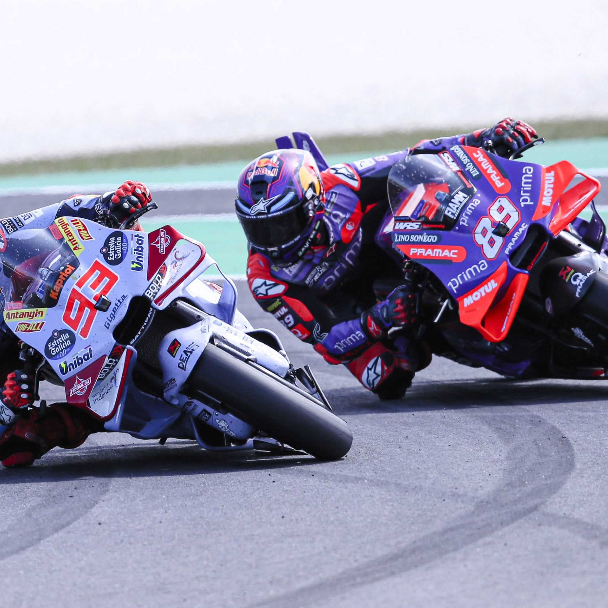 Marc Marquez passes Jorge Martin, 2024 Australian MotoGP