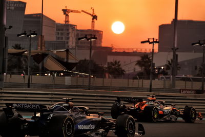 Oscar Piastri and Alex Albon in FP2