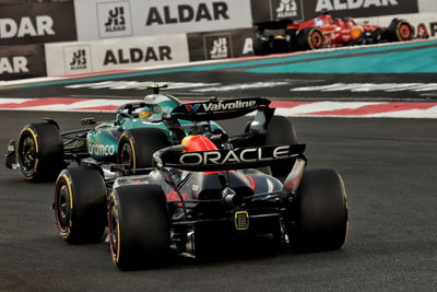 Max Verstappen chases down Fernando Alonso 