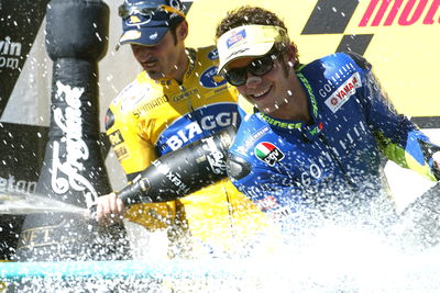 Valentino Rossi, Yamaha Factory Racing, 2004 South African MotoGP