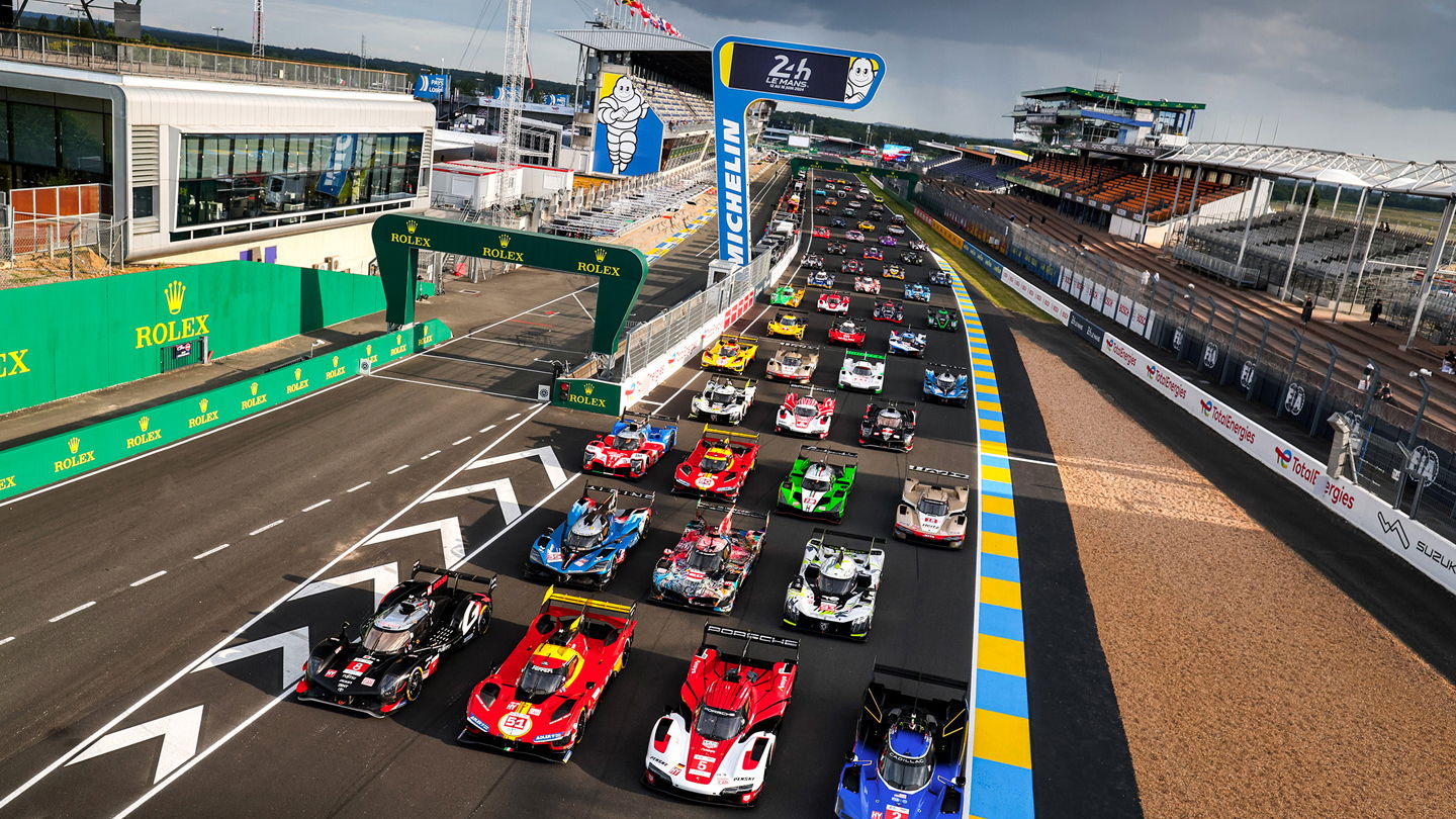 Le Mans group photo