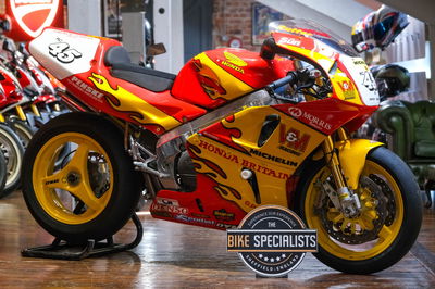 V&M Honda RVF750R RC45. Credit: The Bike Specialists.