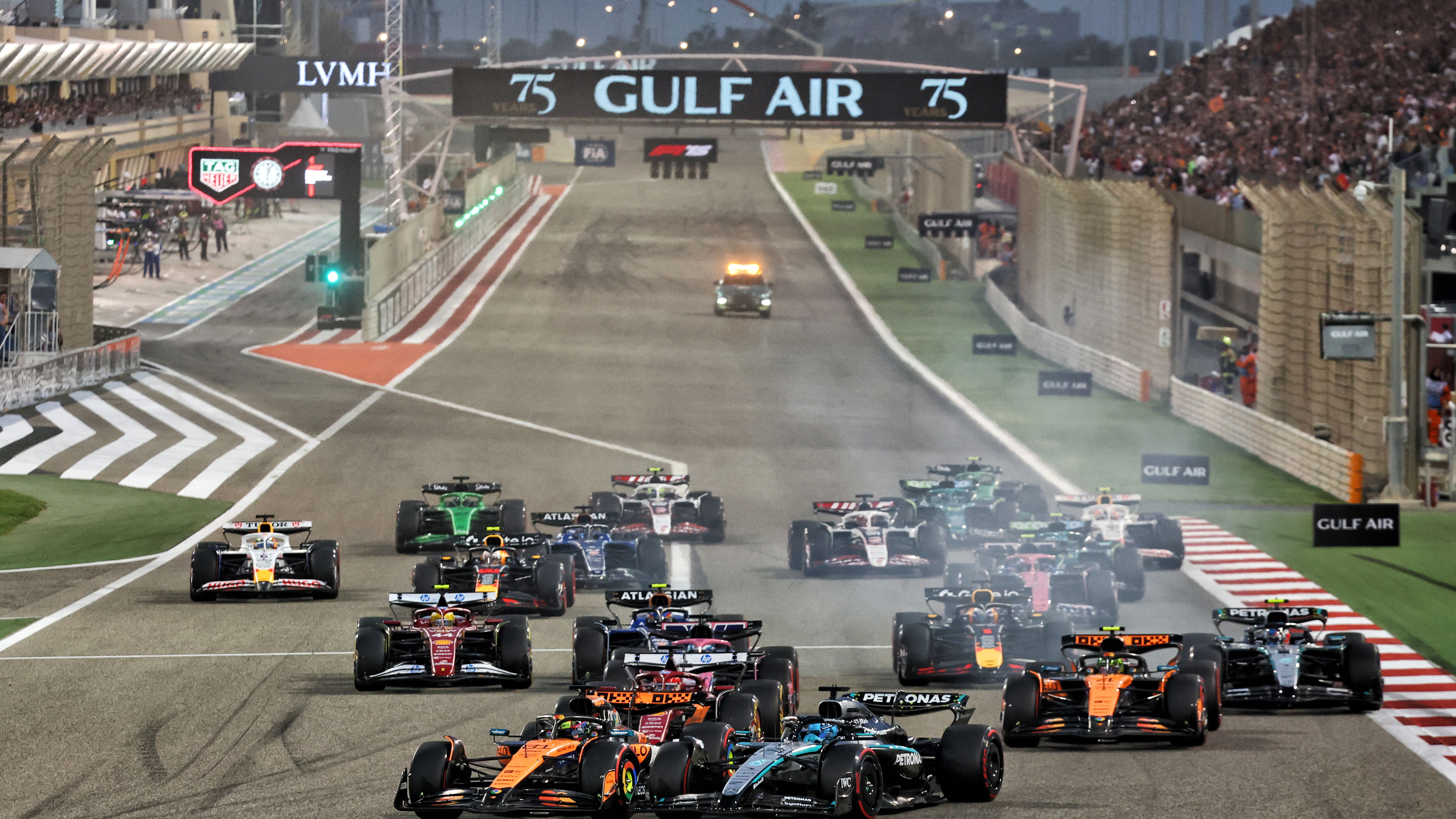 Start of the Bahrain Grand Prix