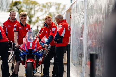 John McGuinness' Honda CBR1000RR-R Superstock bike at 2025 Isle of Man TT. Credit: X/Isle of Man TT.