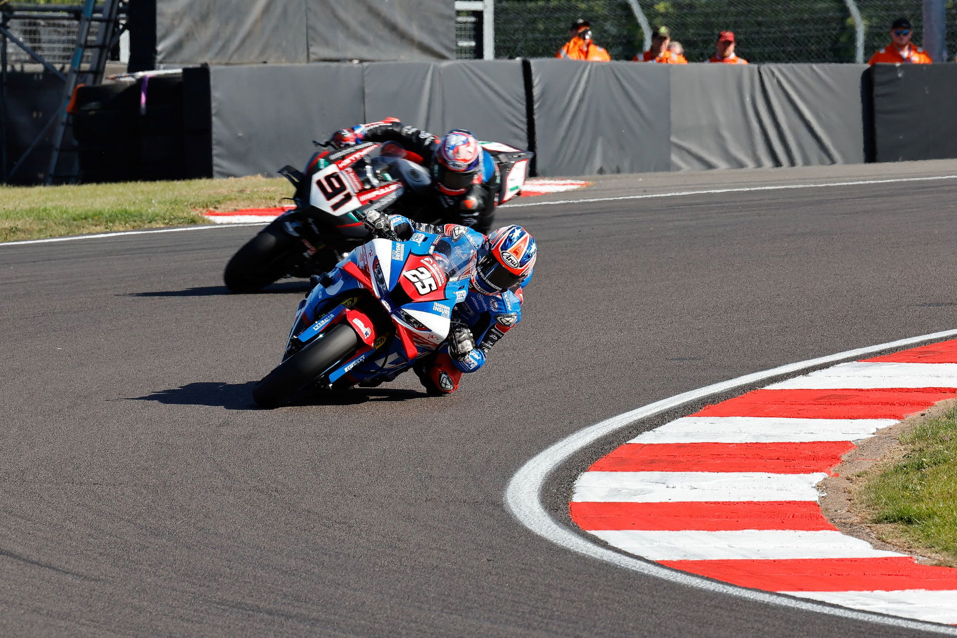 Josh Brookes passes Leon Haslam, Race 1, Donington Park, BSB, 2025