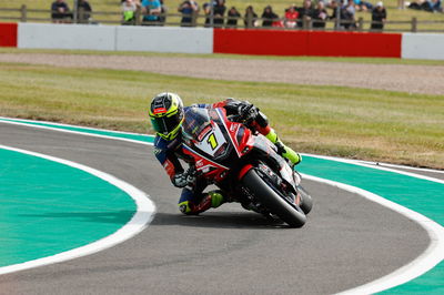 Kyle Ryde takes the long lap loop, BSB, 2025, Donington Park