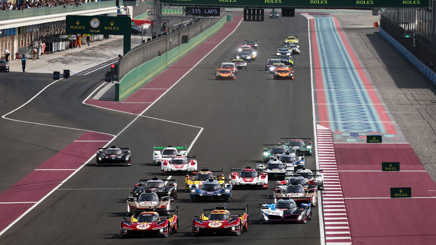Qatar 1812km race start