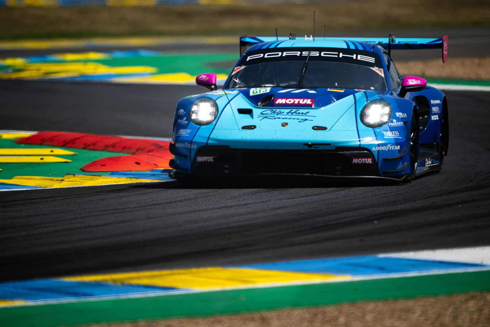 No.90 Manthey Porsche