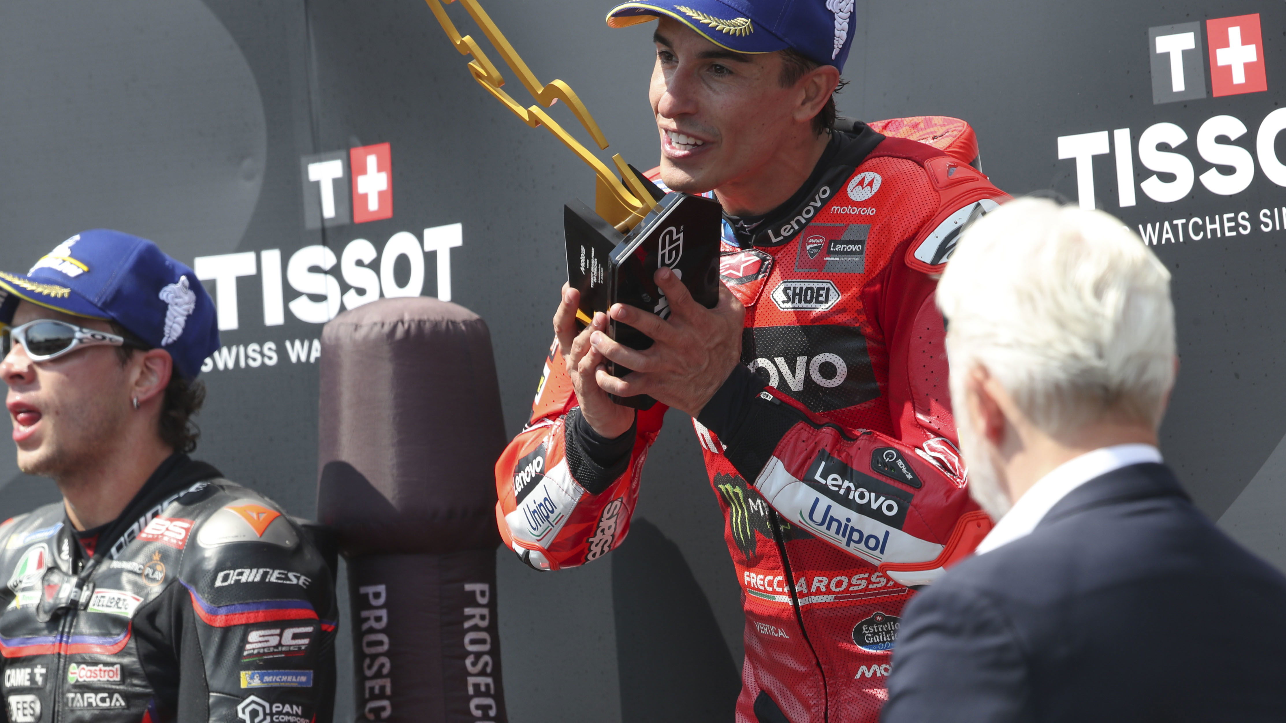 Bezzecchi, Marquez