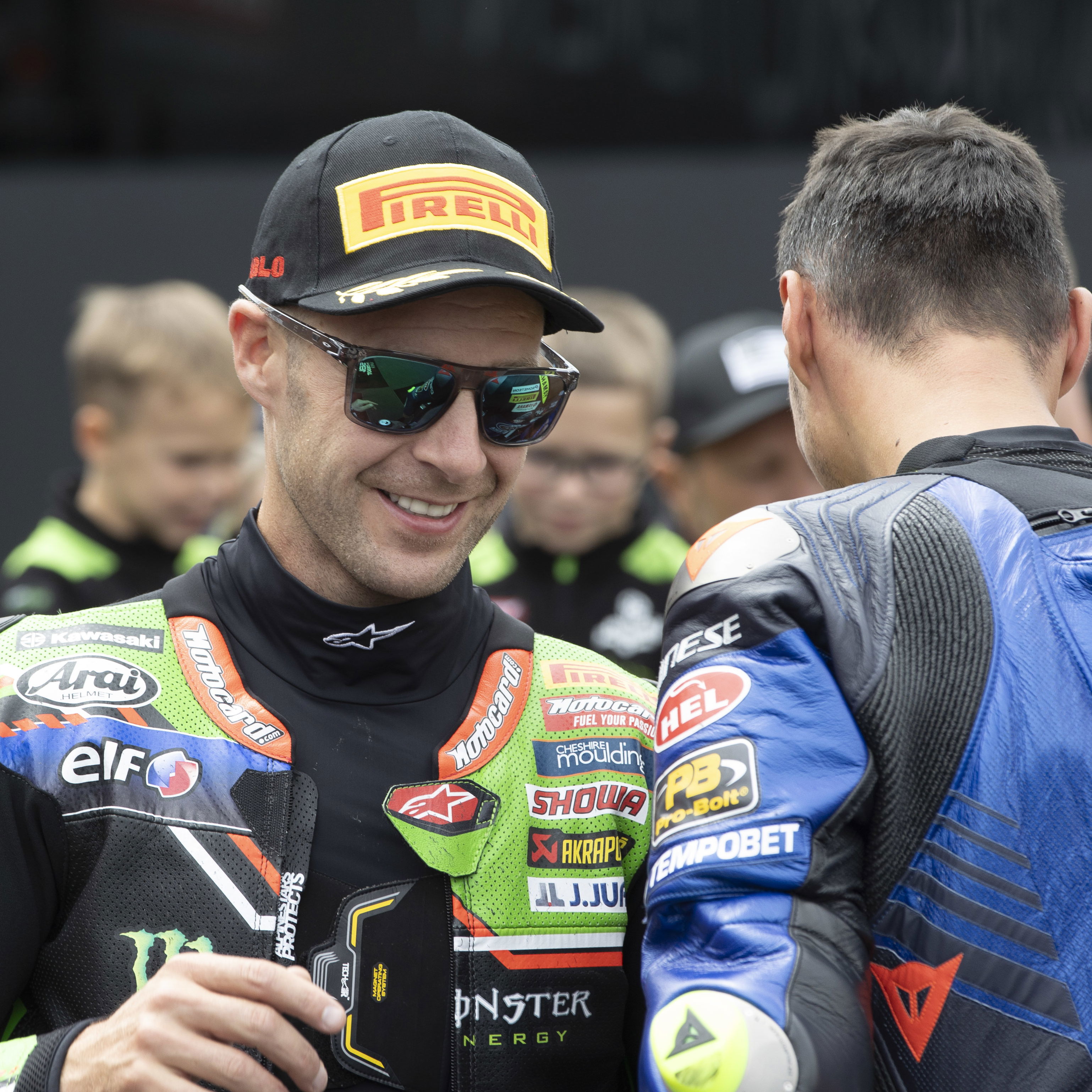 Jonathan Rea, Toprak Razgatlioglu, 2023 UK WorldSBK, parc ferme. Credit: Gold and Goose.