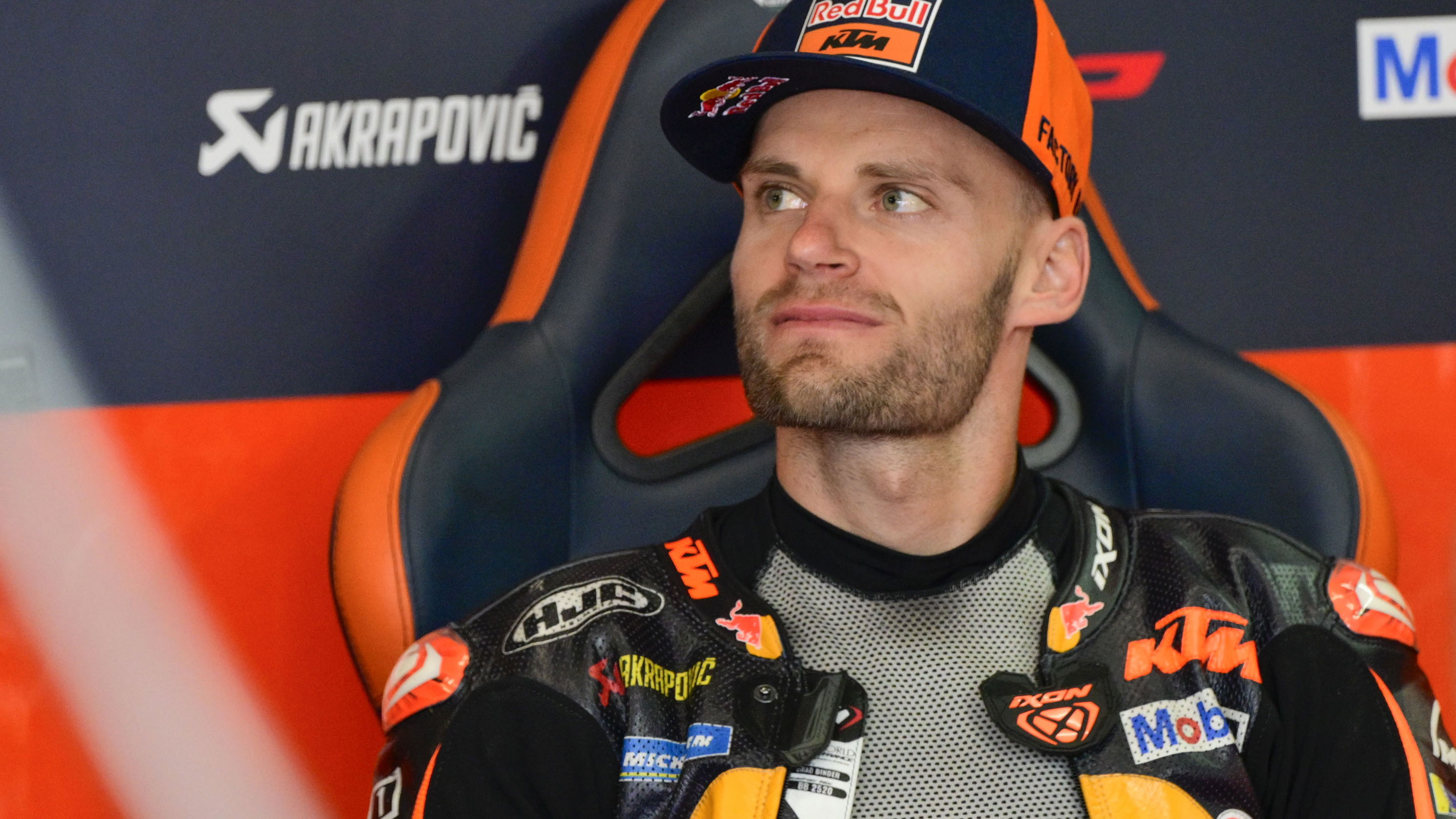 Brad Binder, 2025 MotoGP Czech Grand Prix, pit box. Credit: Gold and Goose.