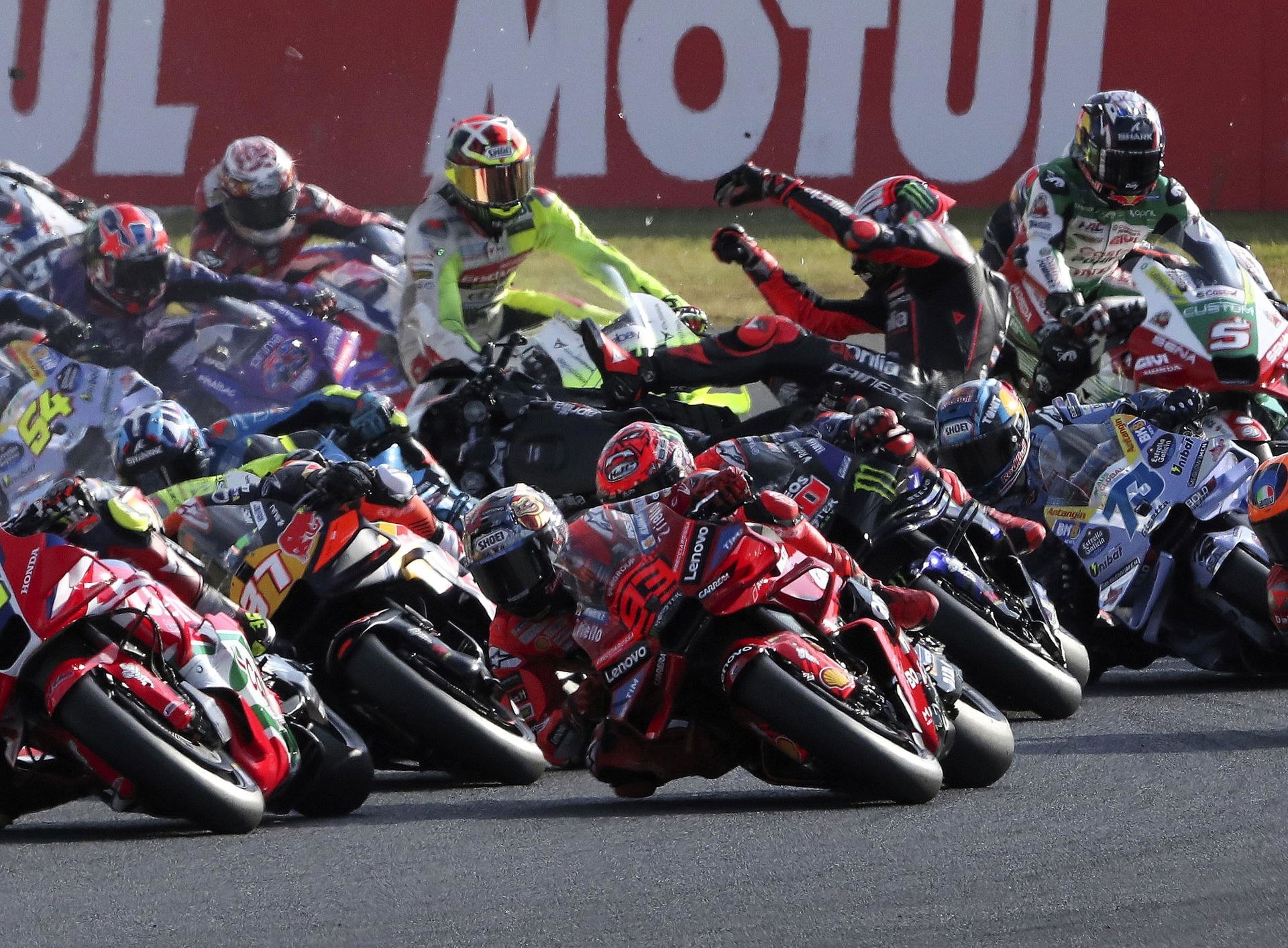 Martin, Bezzecchi Turn 1 Crash, 2025 Japan Motogp Sprint