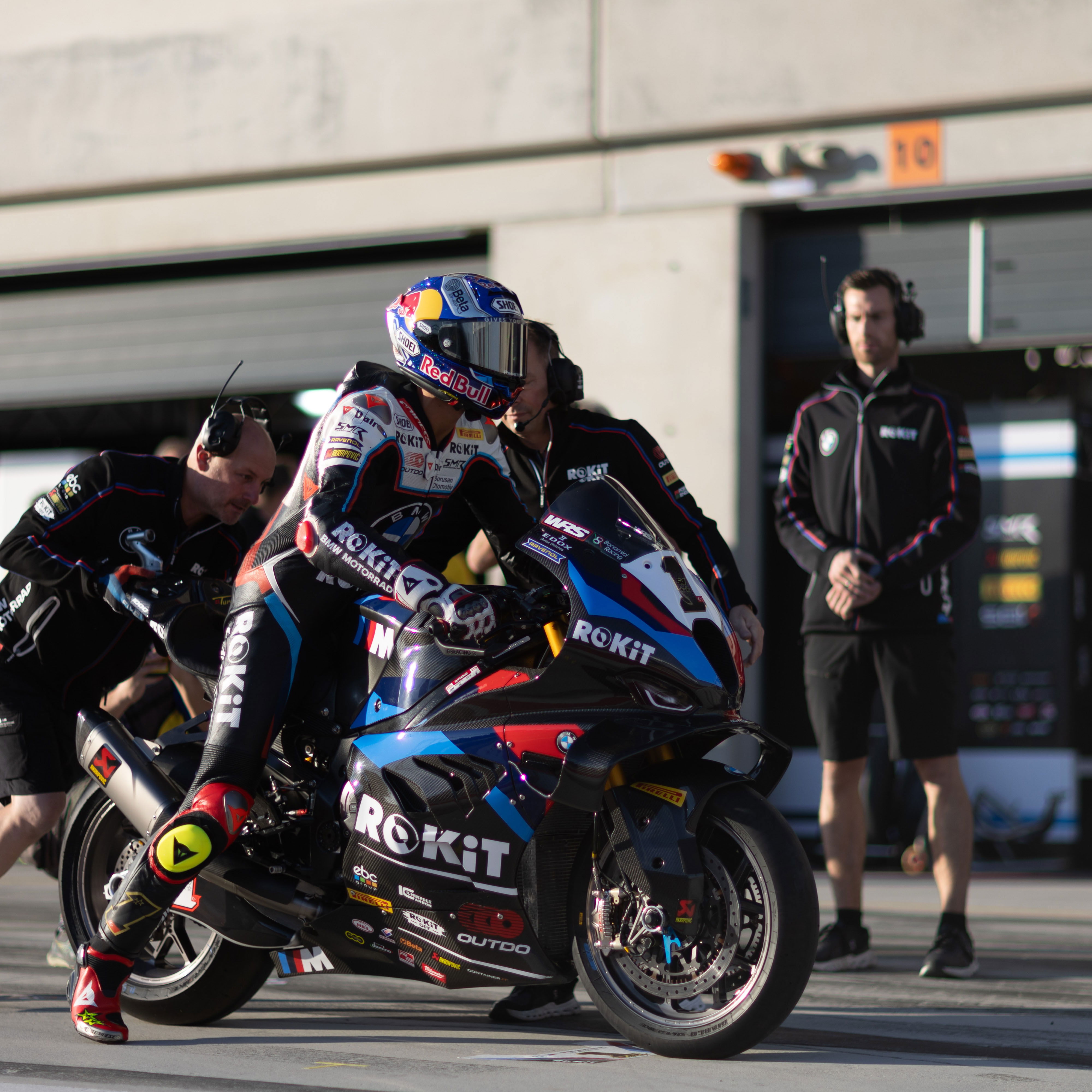 Toprak Razgatlioglu, 2025 Aragon WorldSBK, pit lane. Credit: Gold and Goose.