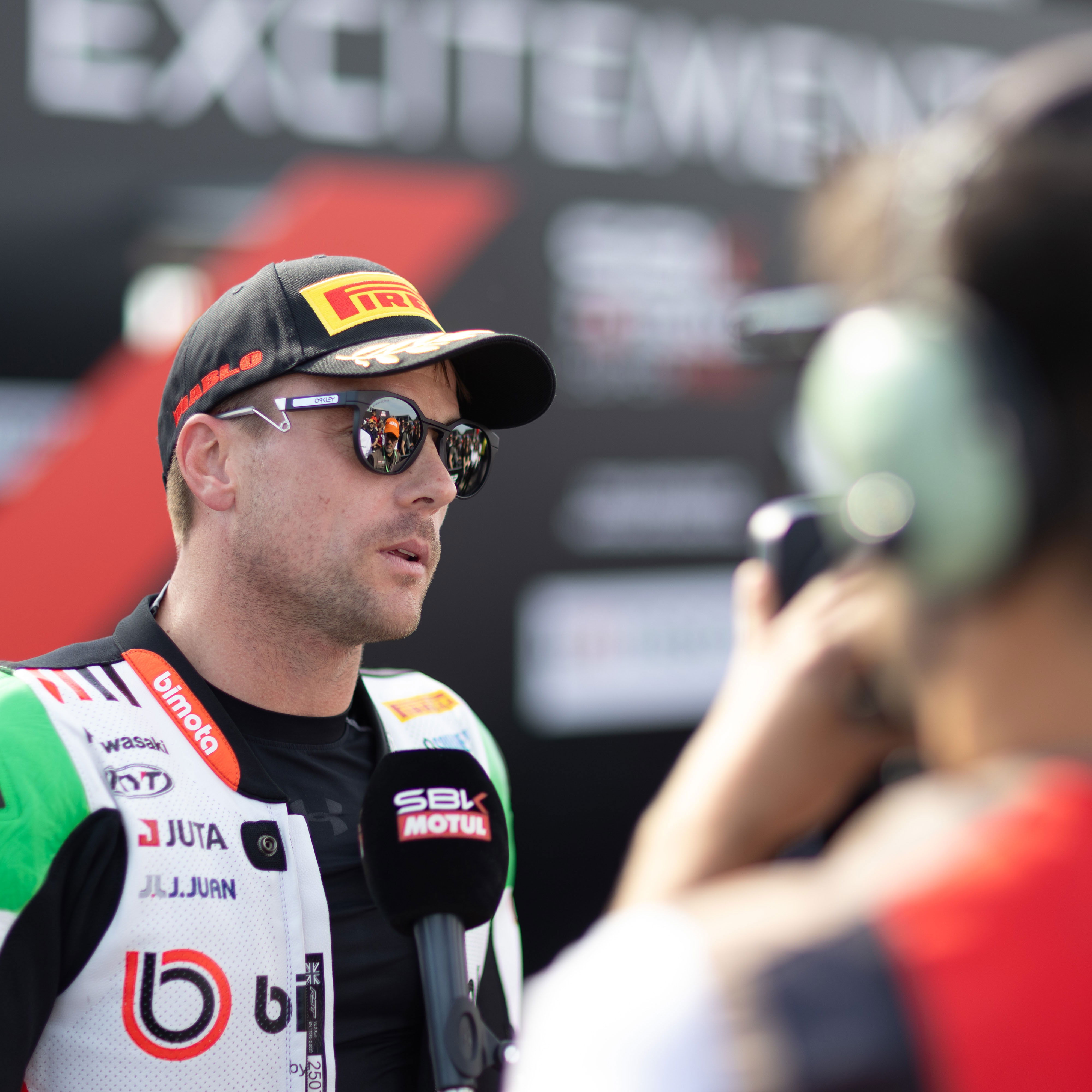 Alex Lowes, 2025 Aragon WorldSBK, parc ferme. Credit: Gold and Goose.