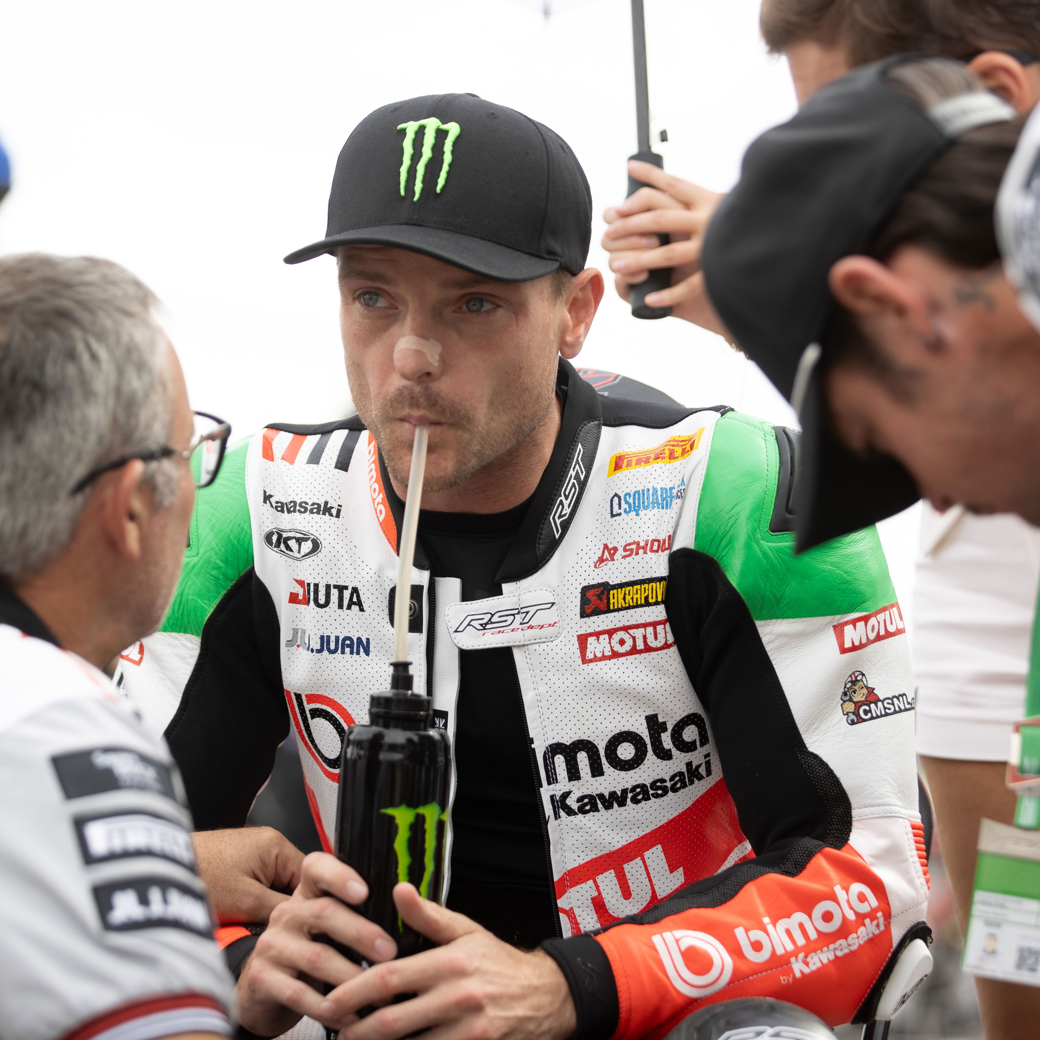 Alex Lowes, 2025 Aragon WorldSBK, grid. Credit: Gold and Goose.