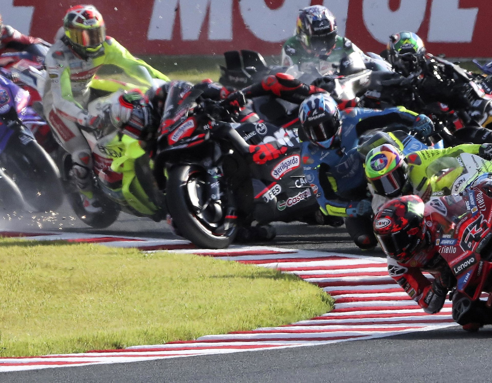Martin, Bezzecchi Turn 1 Crash, 2025 Japan Motogp Sprint