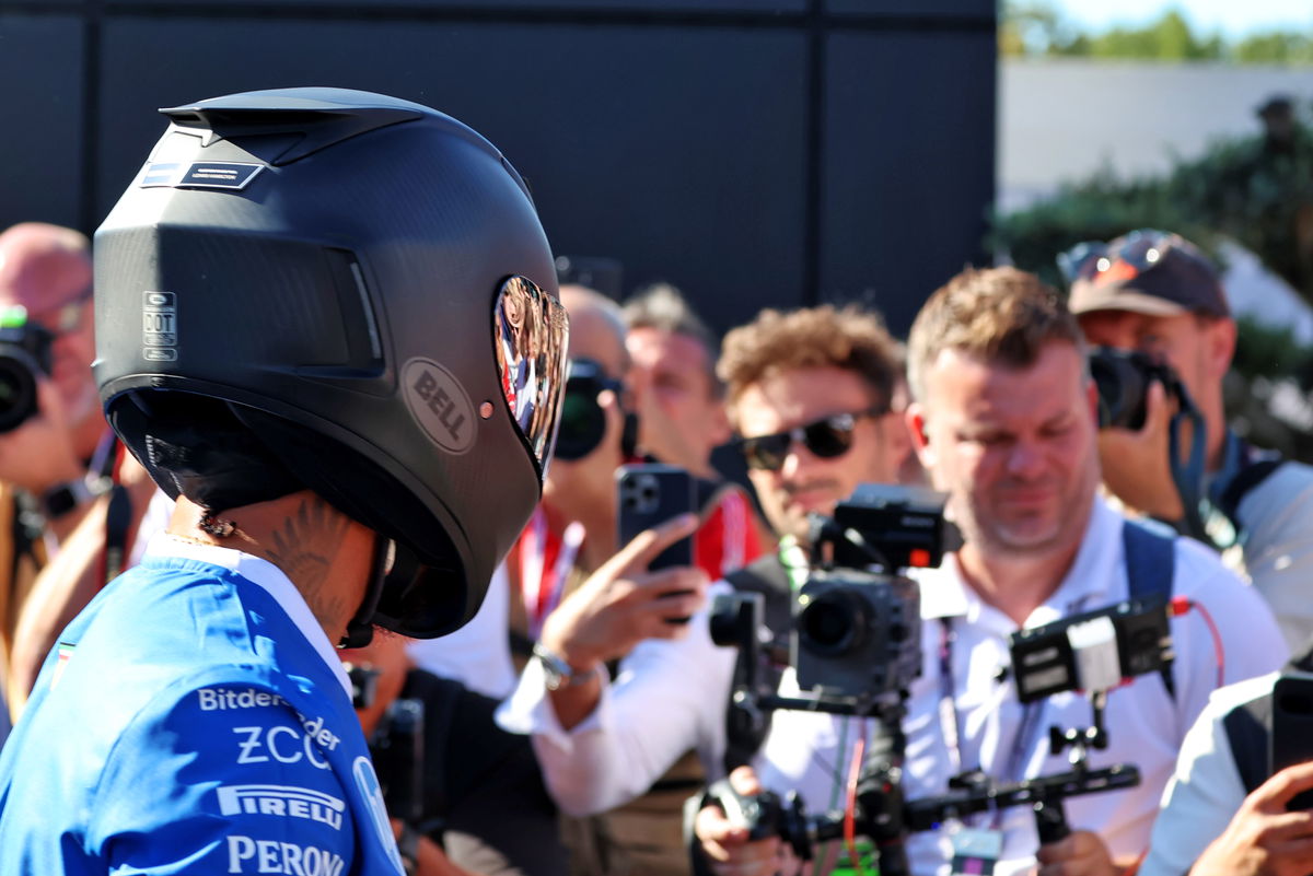 Lewis Hamilton makes show-stopping Monza entrance on tricolore Ducati