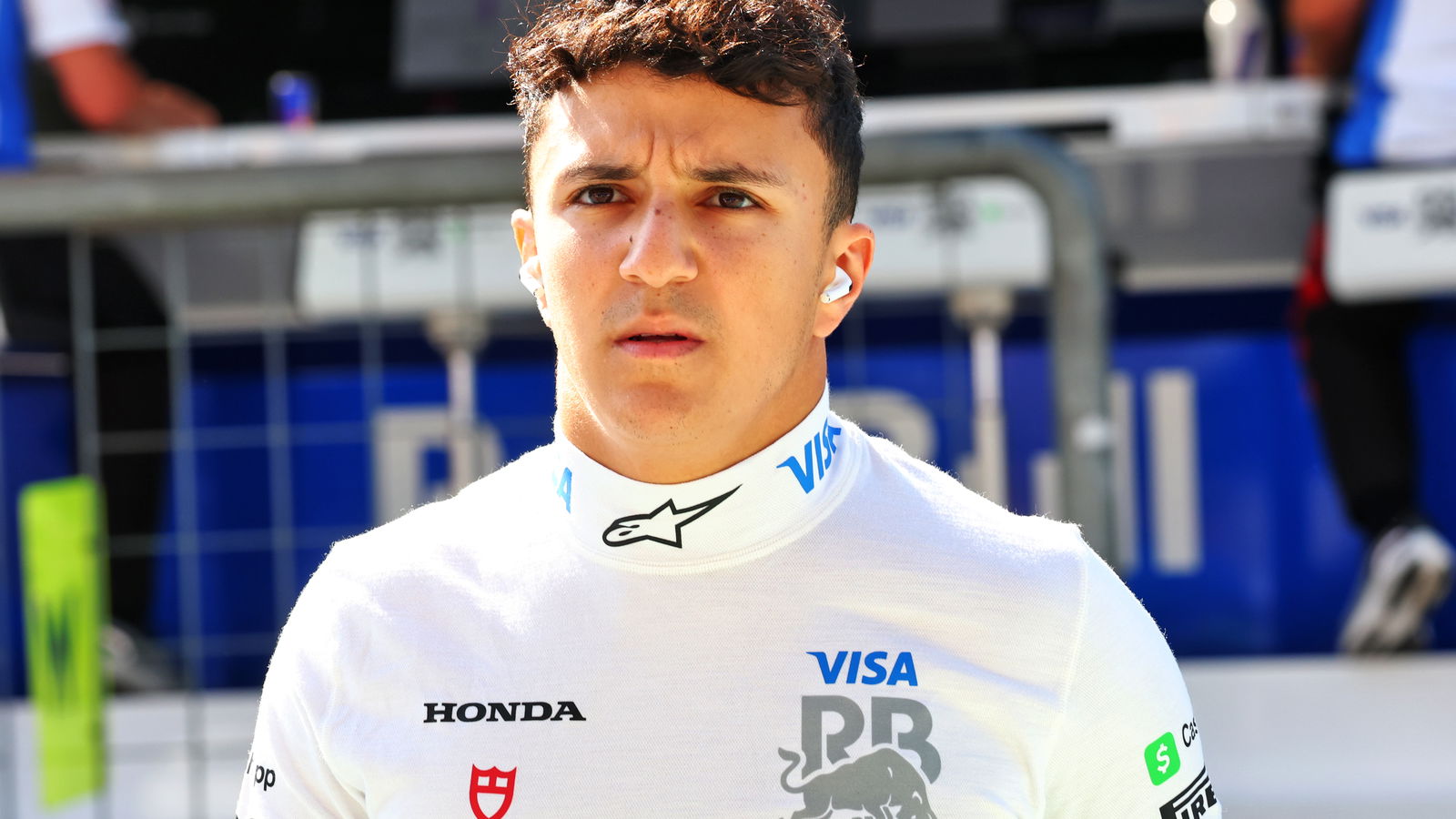 Hadjar was unimpressed at Sainz in qualifying 