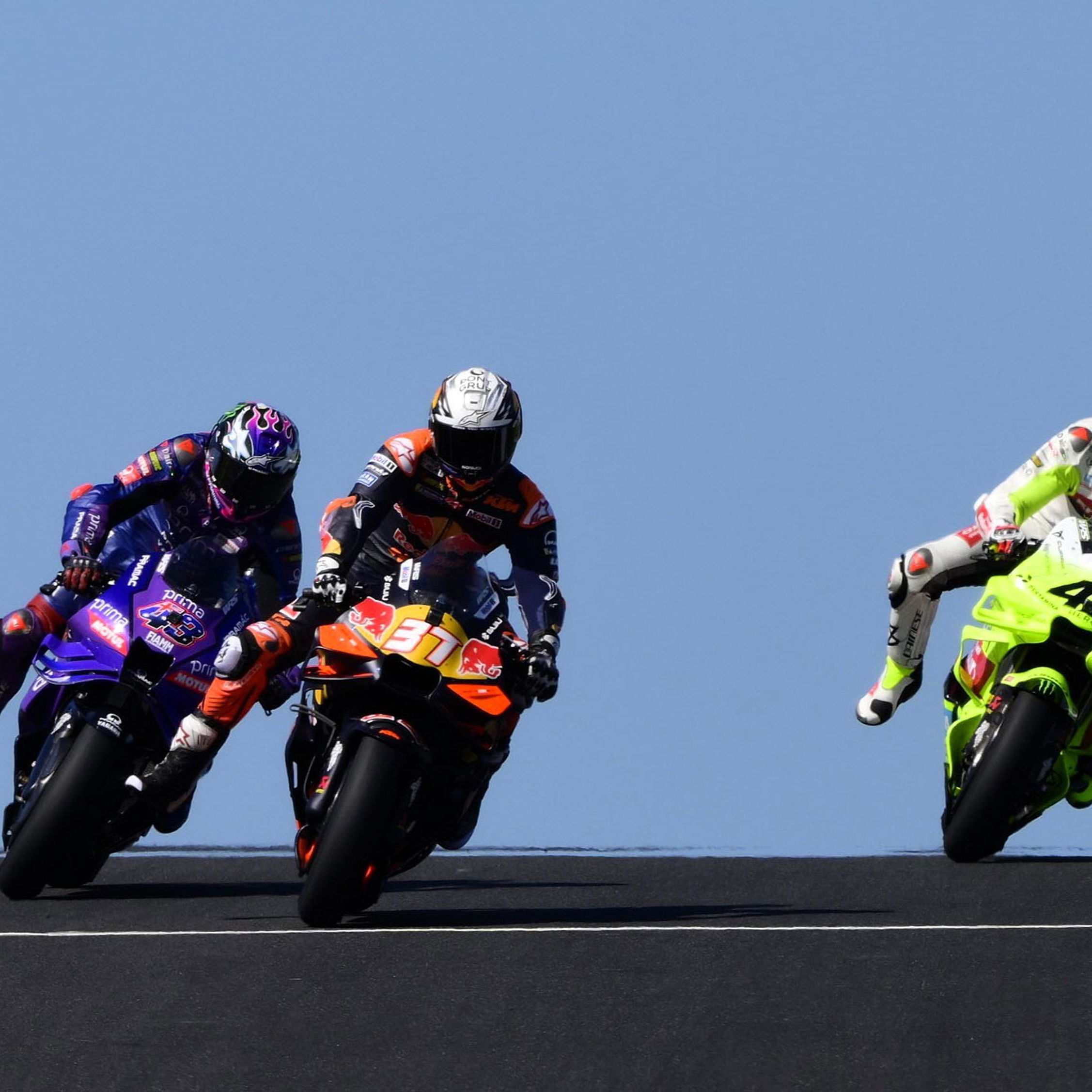 Acosta, Miller, di Giannantonio fight over 3rd, 2025 Australian MotoGP Sprint