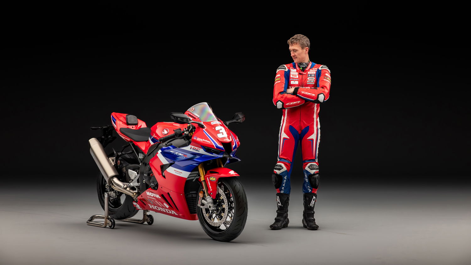 Dean Harrison with special edition Fireblade. Credit: Honda UK.