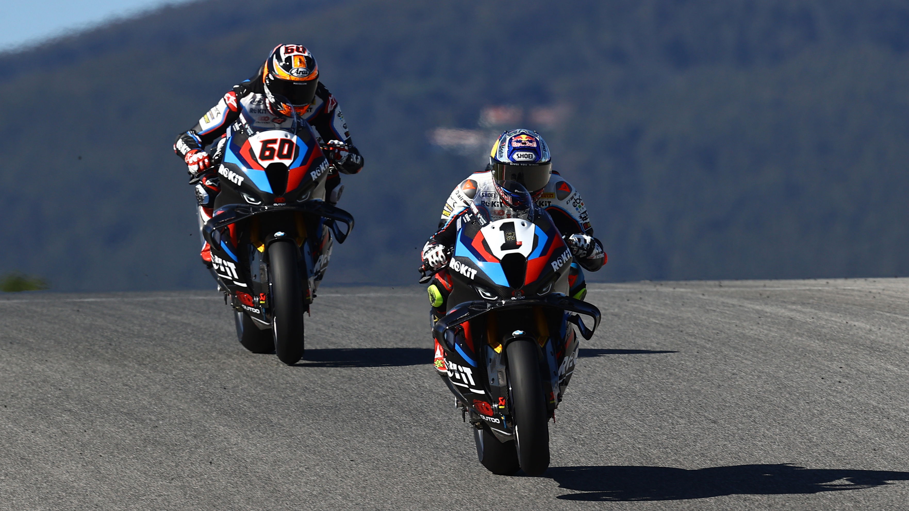 Toprak Razgatlioglu, Michael van der Mark, 2025 Portuguese WorldSBK. Credit: Gold and Goose.