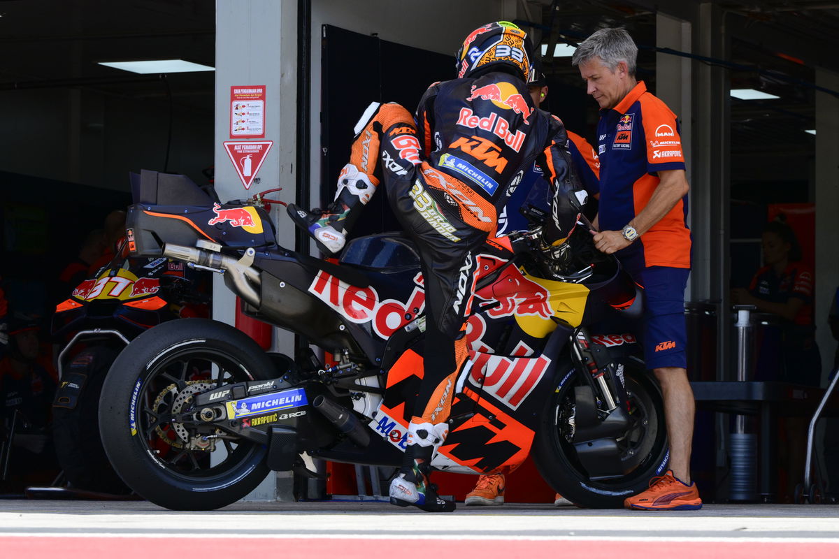 One struggling KTM MotoGP star gives blunt “3/10” rating on 2025 season
