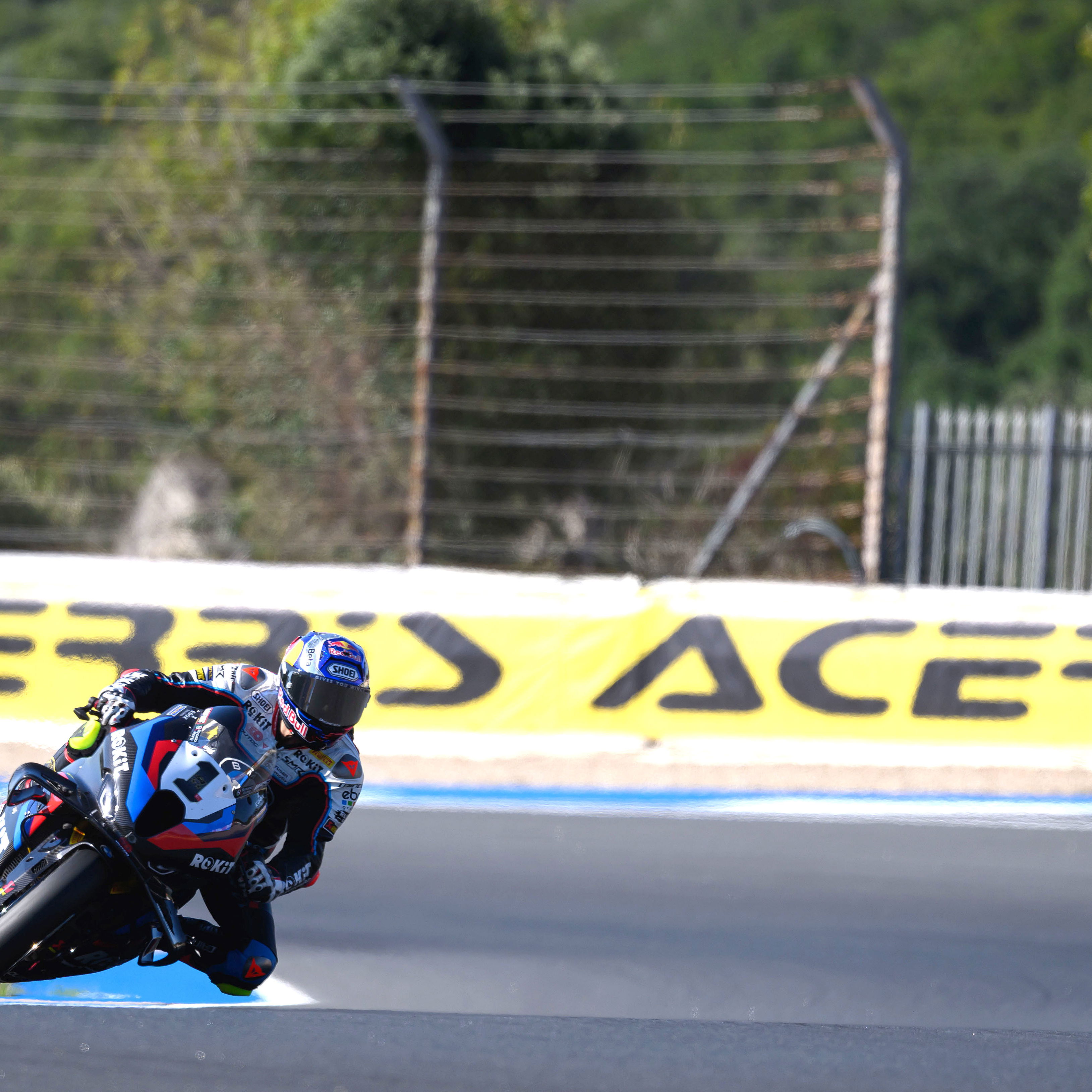 Toprak Razgatlioglu, 2025 Estoril WorldSBK. Credit: Gold and Goose.