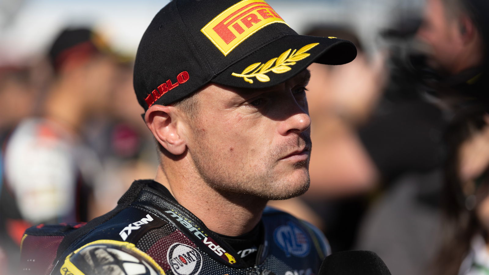 Sam Lowes, 2025 Spanish WorldSBK, parc ferme. Credit: Gold and Goose.