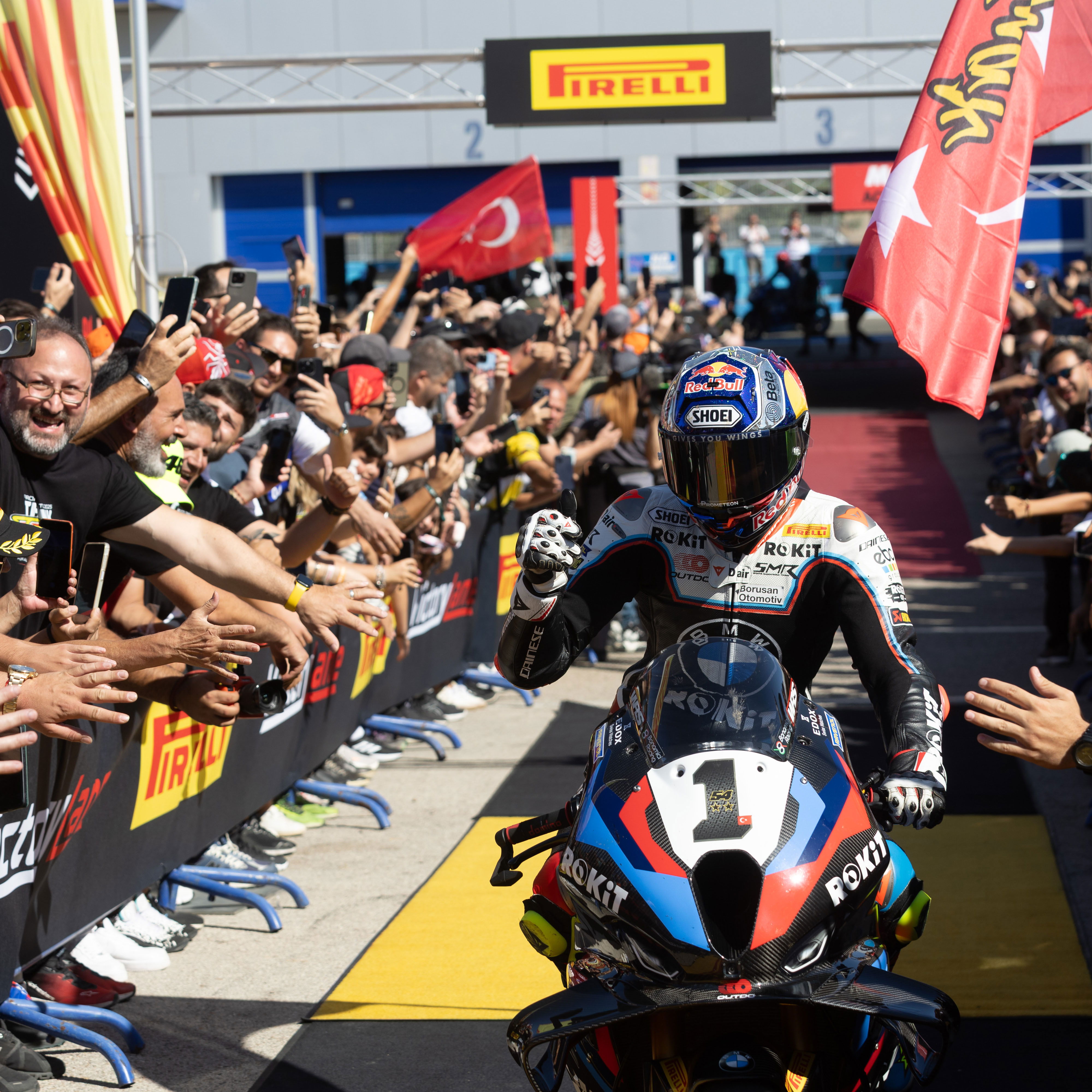 Toprak Razgatlioglu, 2025 Spanish WorldSBK, parc ferme. Credit: Gold and Goose.
