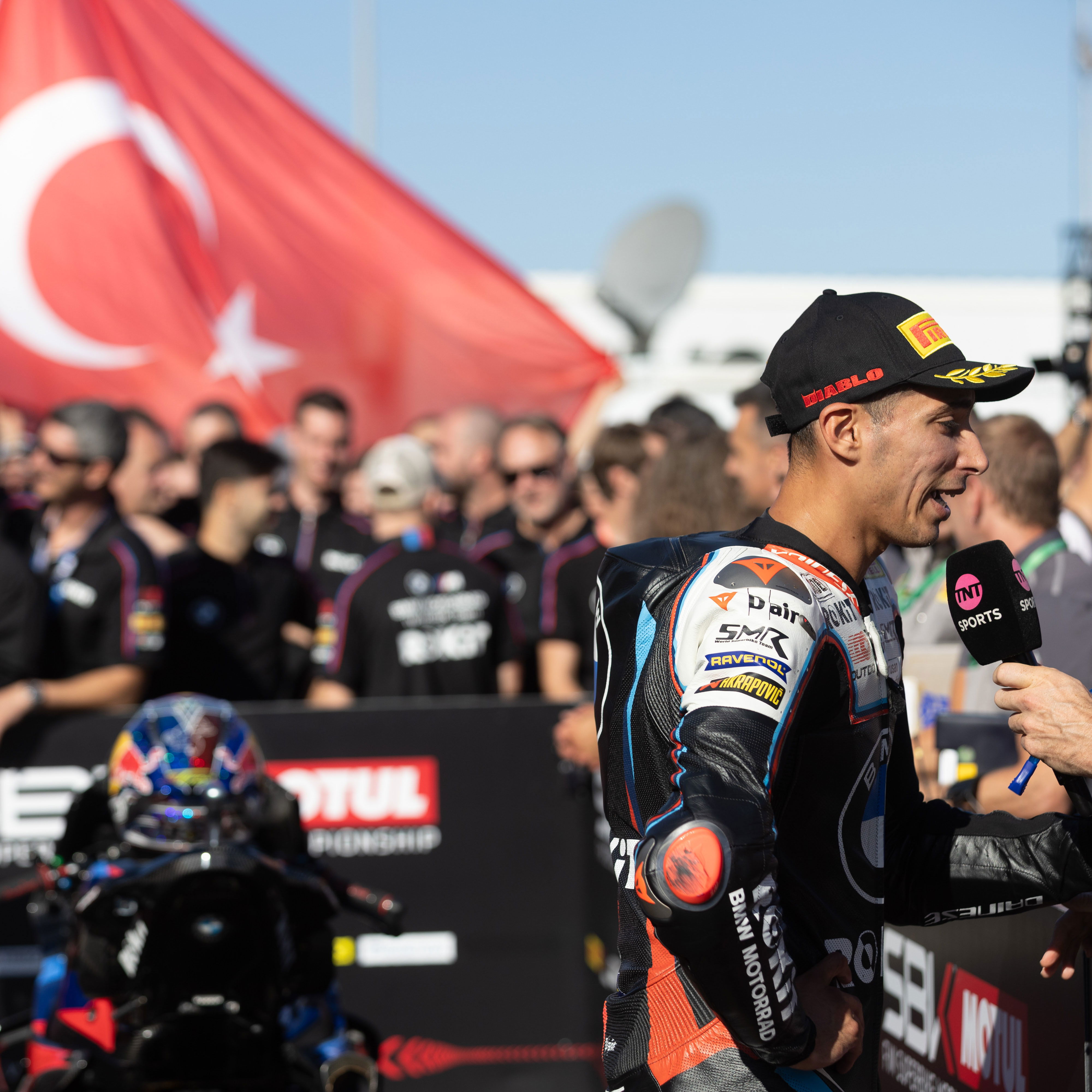 Toprak Razgatlioglu, 2025 Spanish WorldSBK, parc ferme. Credit: Gold and Goose.