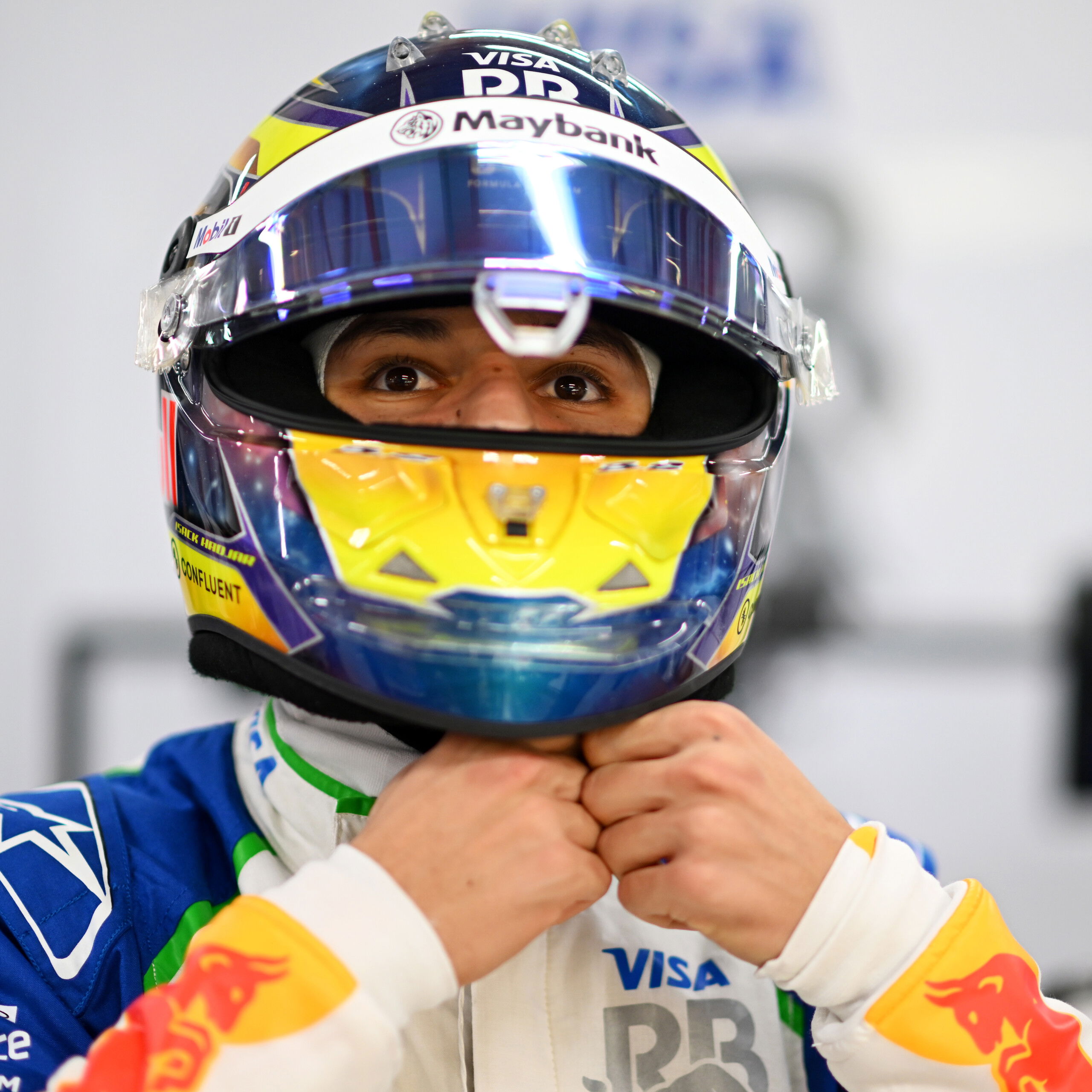 Hadjar hit back at Alonso after their Singapore duel 