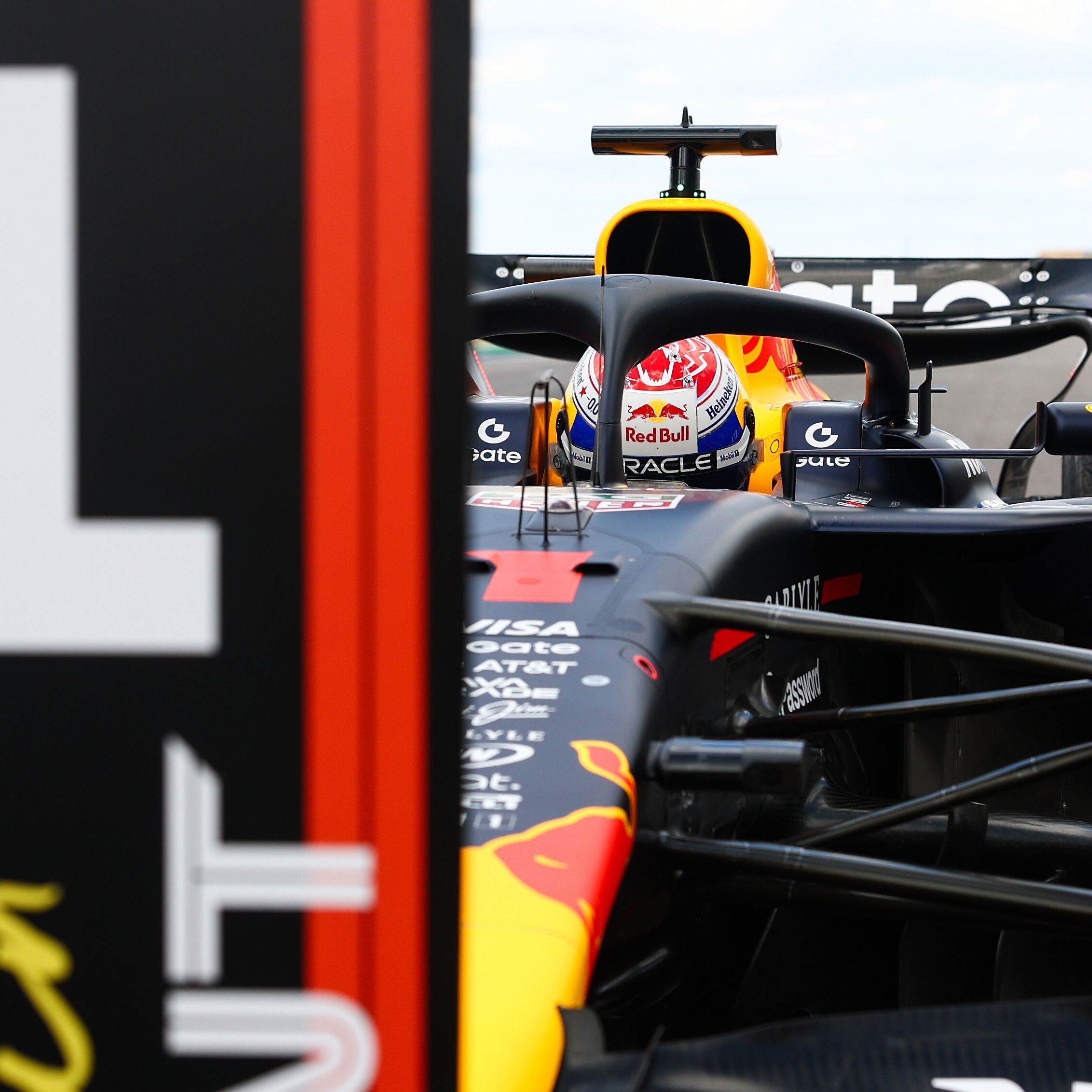 Verstappen claimed his seventh pole of 2025