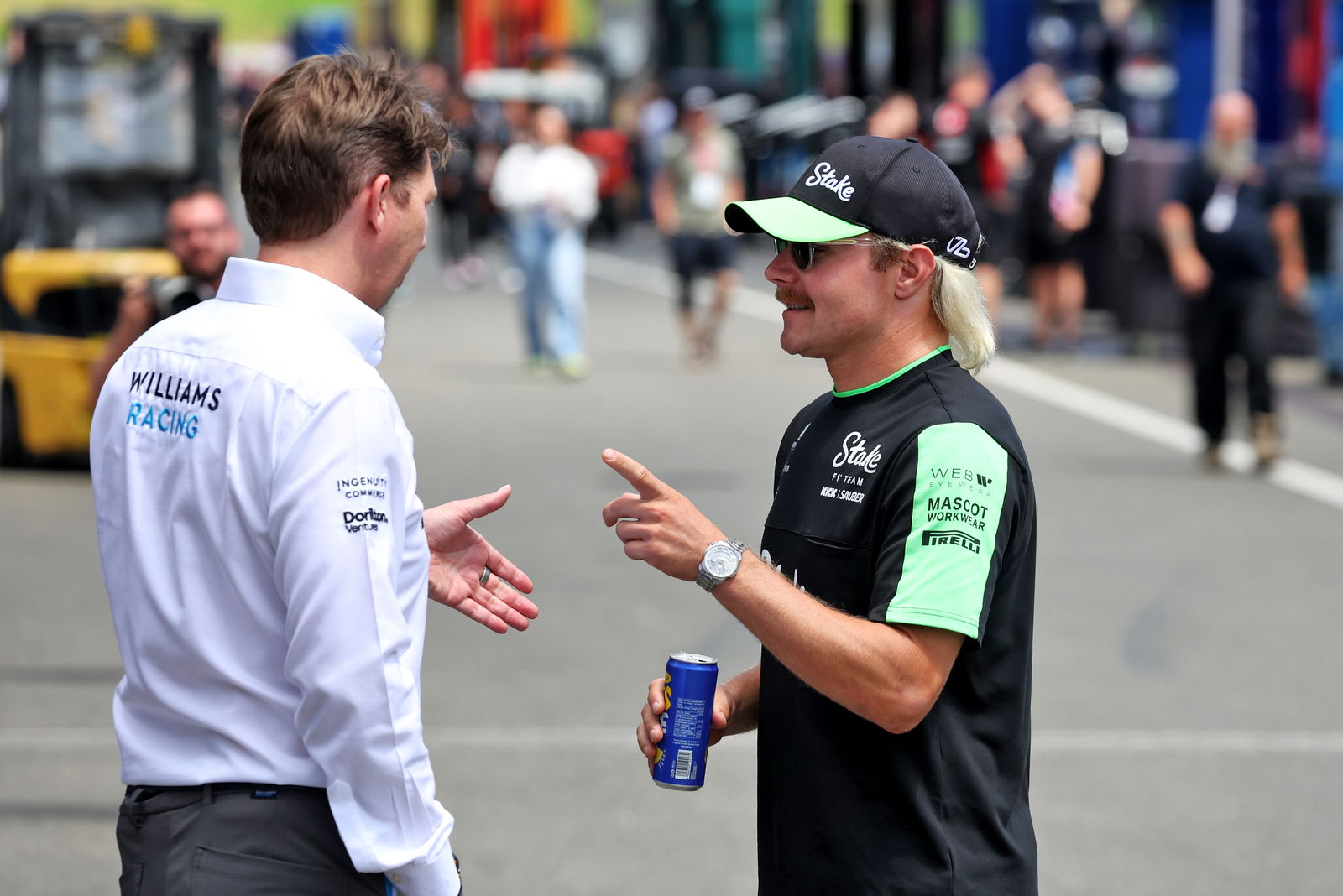 James Vowles and Valtteri Bottas