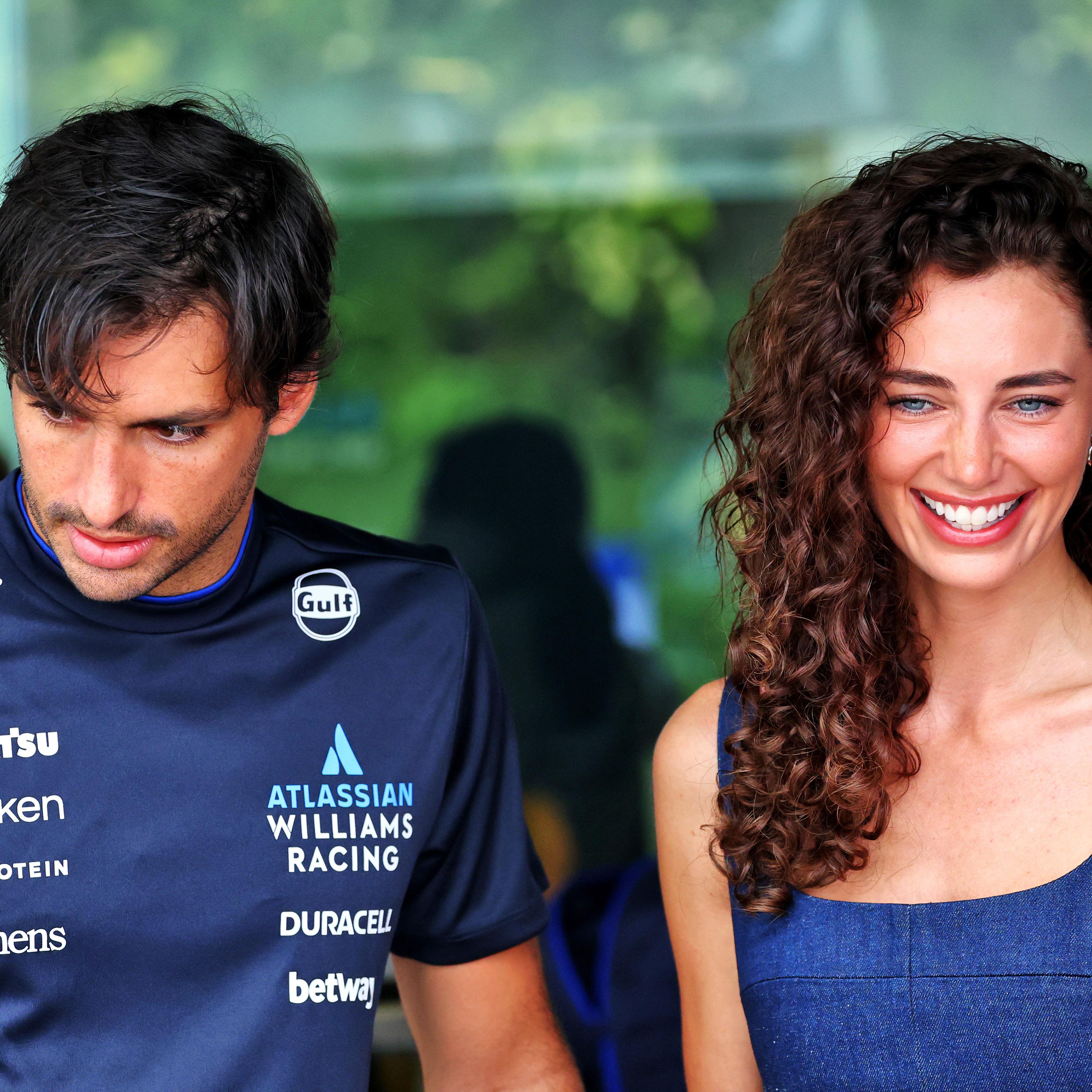 Carlos Sainz and girlfriend Rebecca Donaldson 