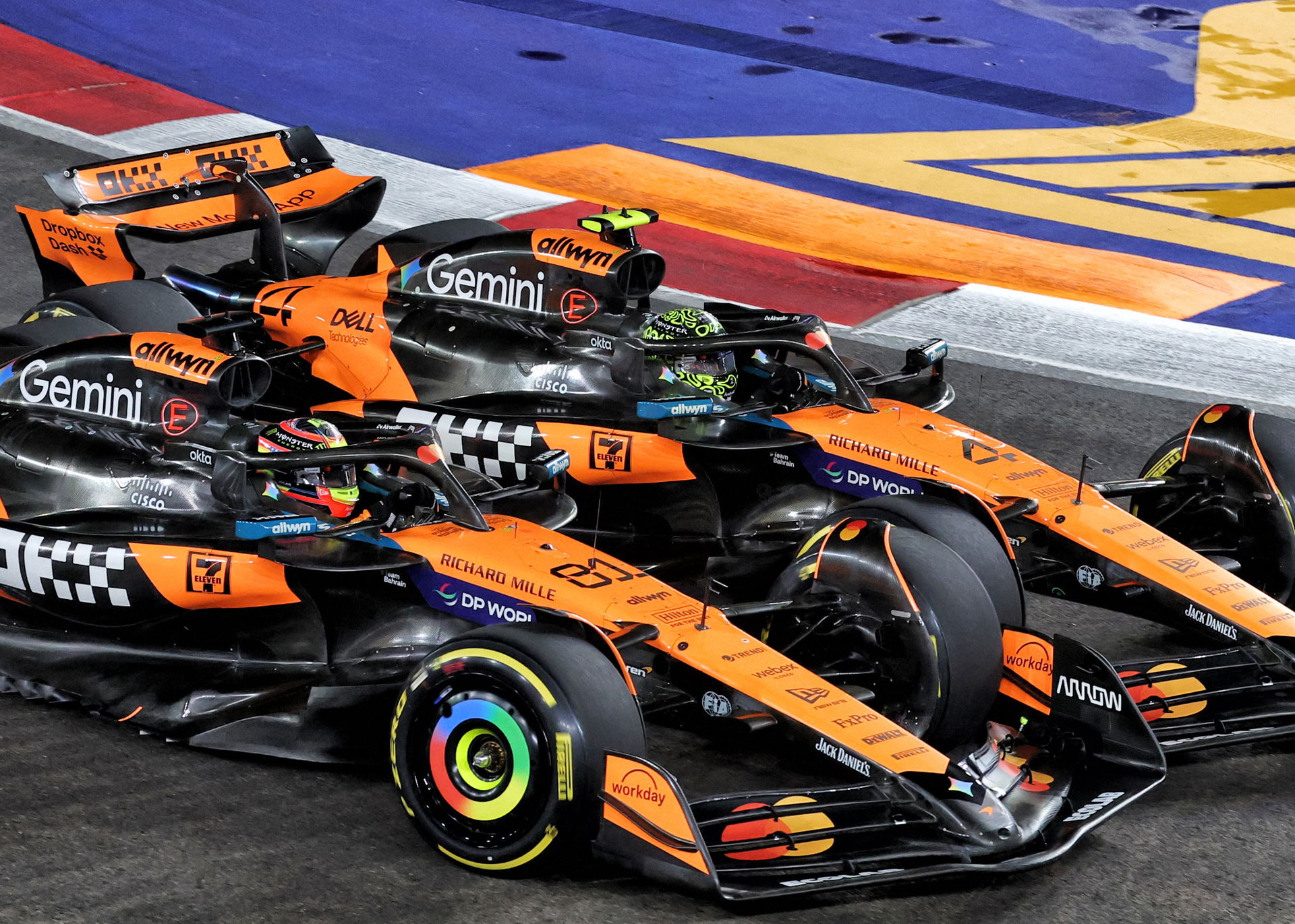 Norris thrusts into the piastry on turn 3.