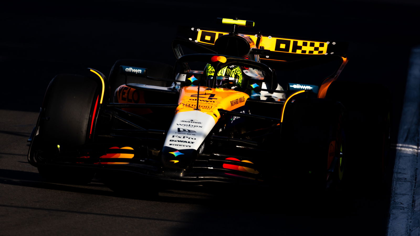 Norris dominated in Mexico City