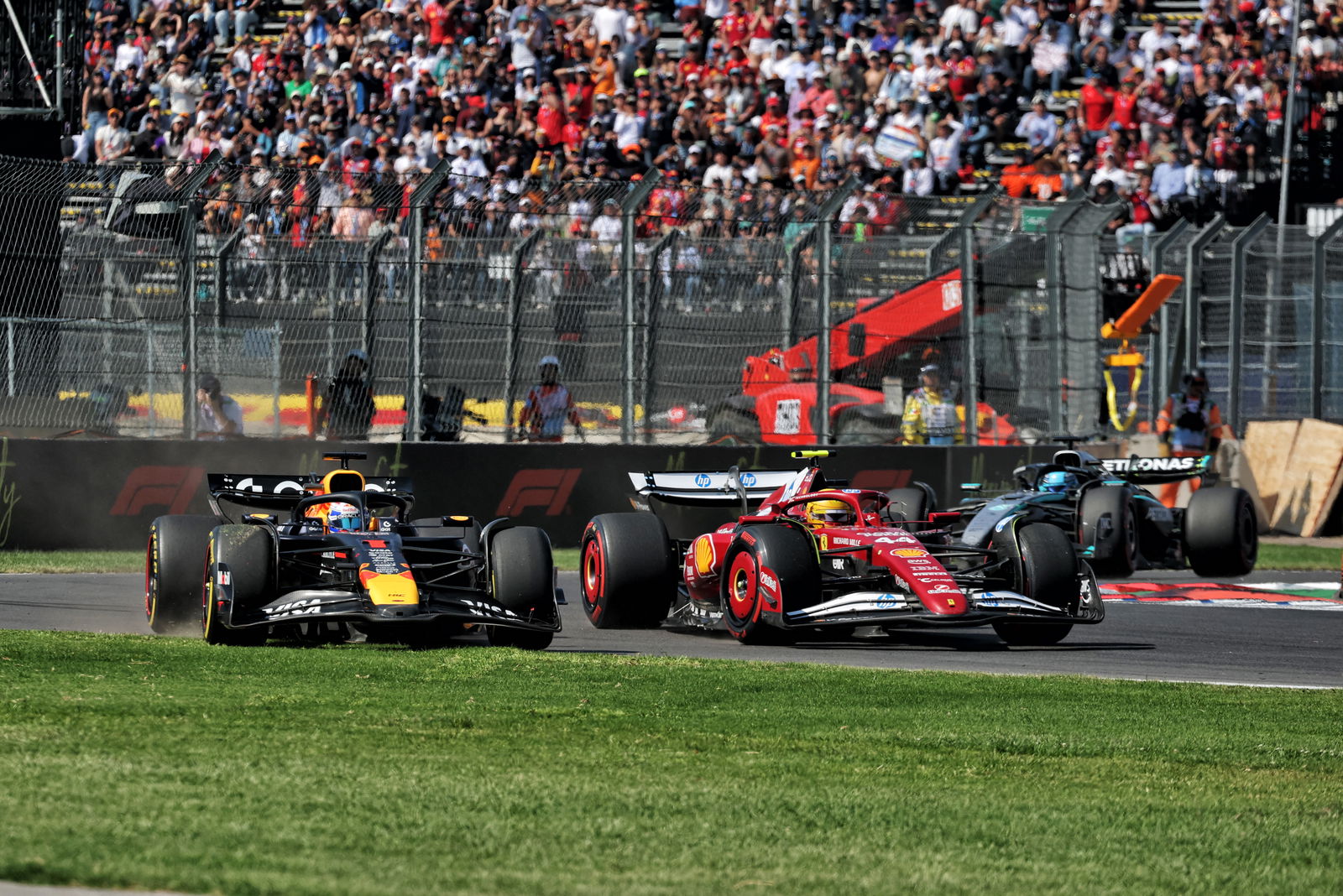 Hamilton and Verstappen renewed their famous F1 rivalry