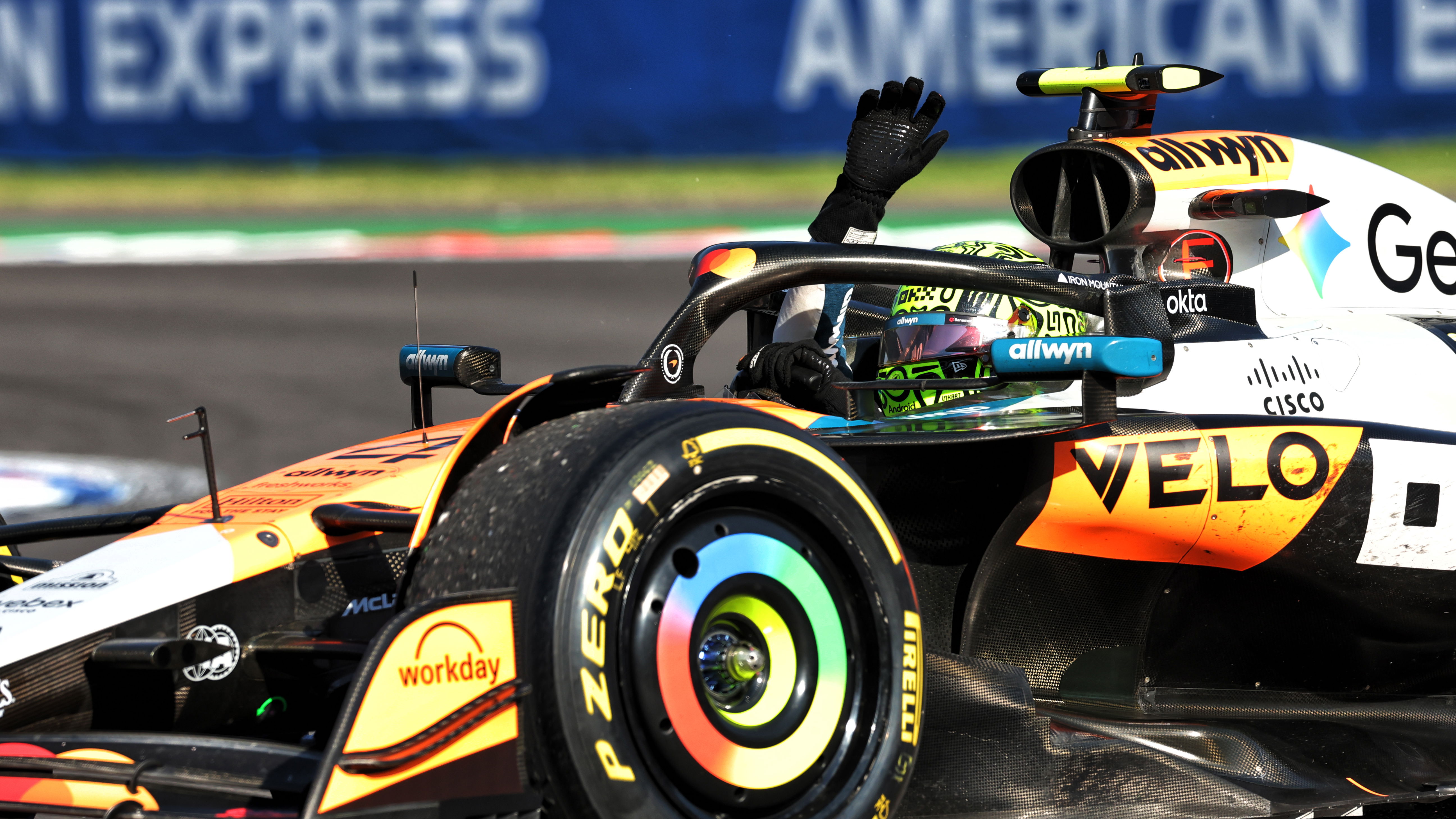 Norris celebrates his victory in Mexico 