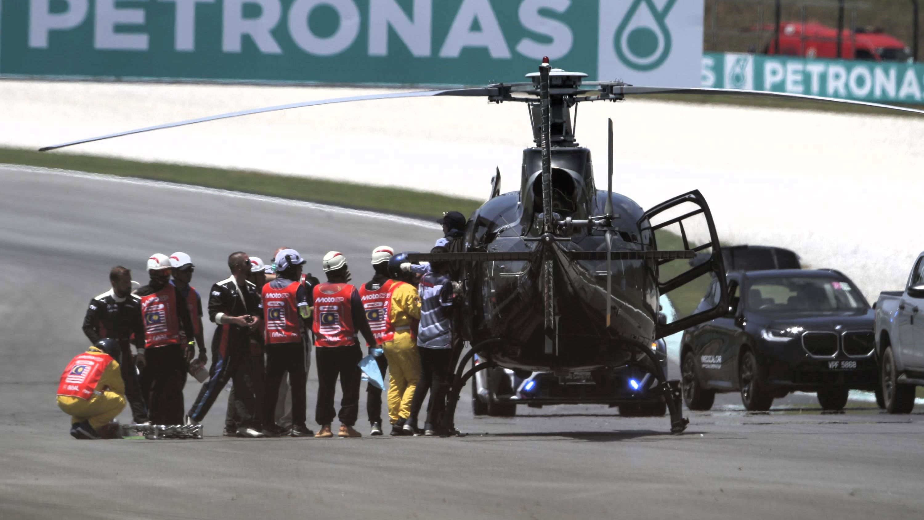 Aftermath of Rueda and Dettwiler Moto3 sighting lap incident, 2025 Malaysian MotoGP