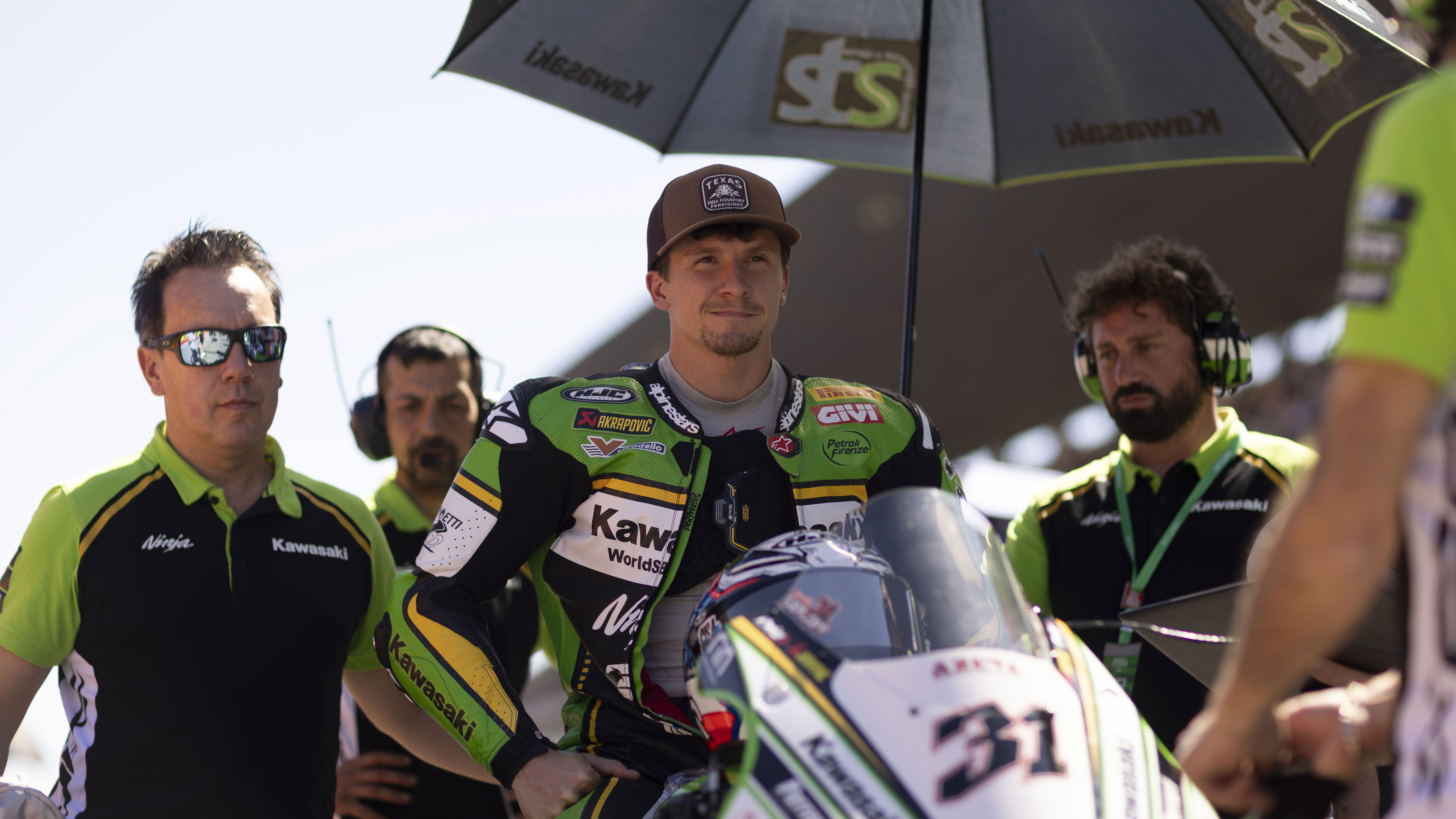 Manuel Puccetti with Garrett Gerloff, 2025 Portuguese WorldSBK, grid. Credit: Gold and Goose.