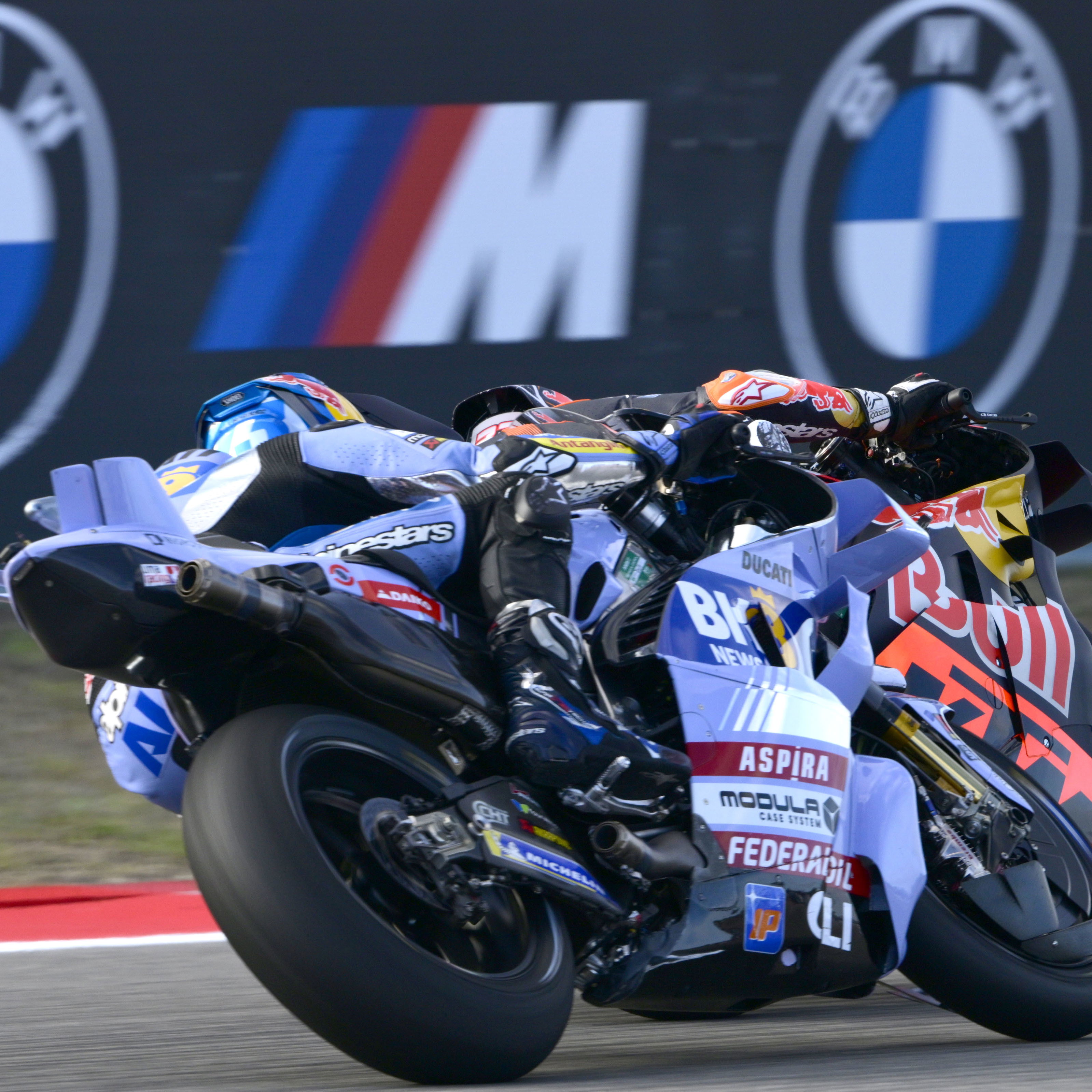 Alex Marquez, Pedro Acosta, 2025 MotoGP Portuguese Grand Prix, Sprint. Credit: Gold and Goose.