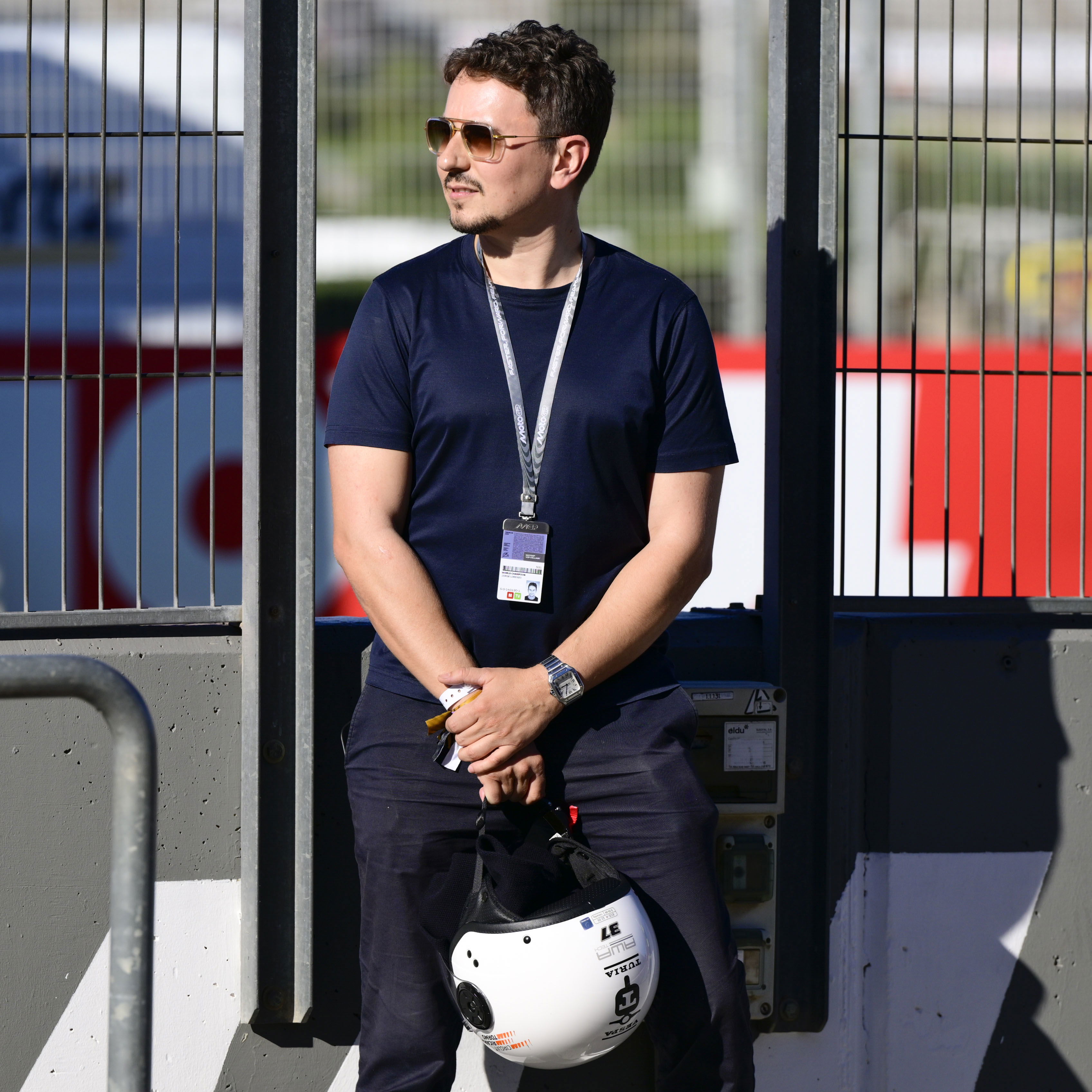 Jorge Lorenzo, 2025 MotoGP Valencia Test, pit wall. Credit: Gold and Goose.