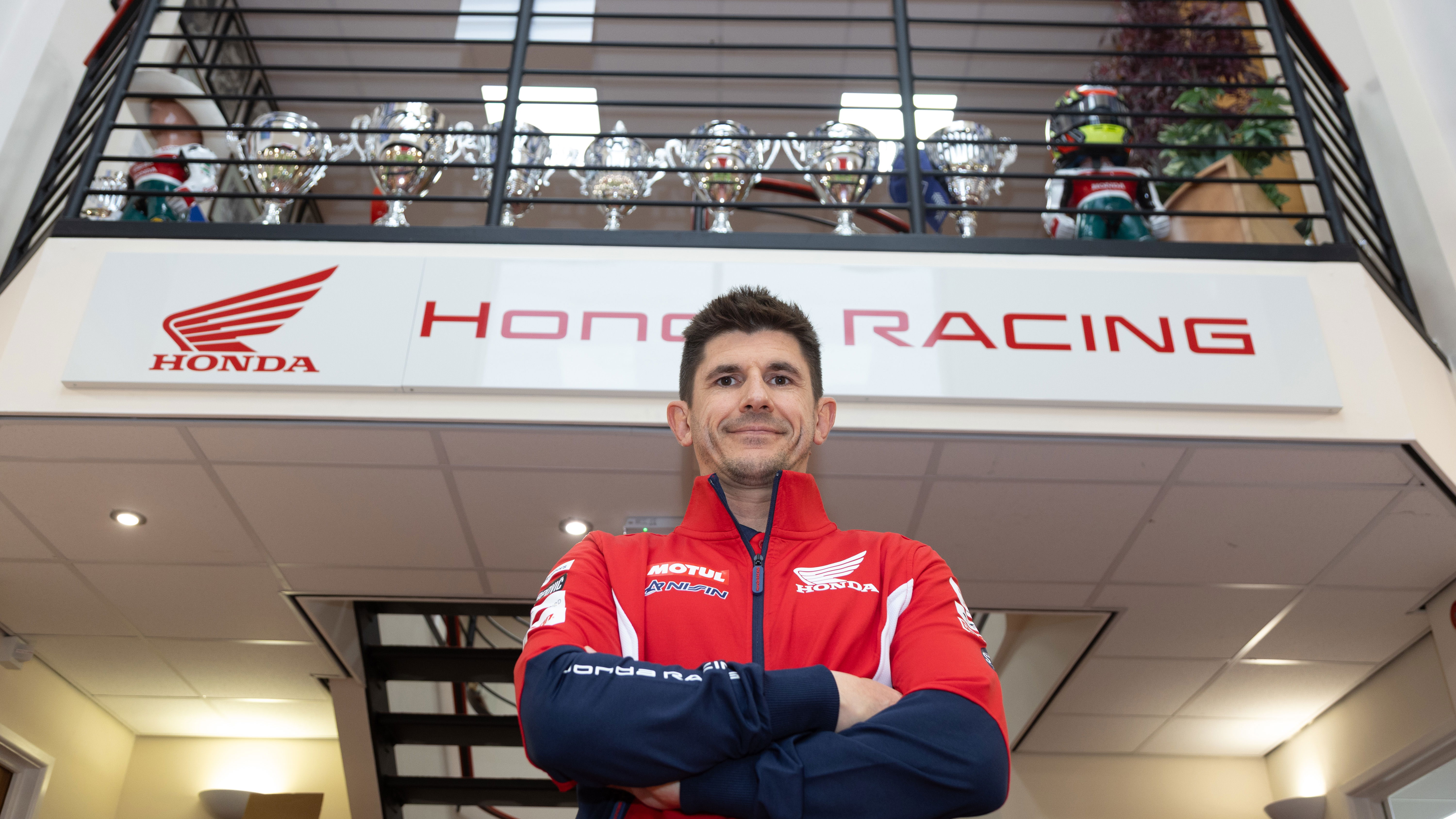 Jason O'Halloran signs with Honda Racing UK for BSB 2026. Credit: Honda Racing UK.