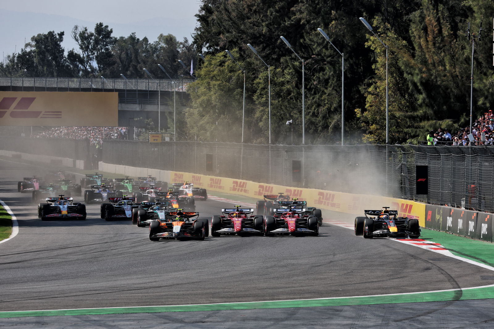 The start of the 2025 Mexico City Grand Prix